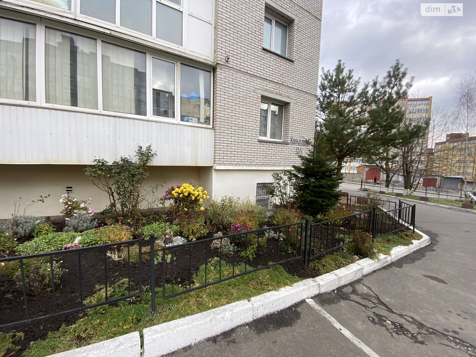 Продаж трикімнатної квартири в Хмельницькому, на вул. Кармелюка 12/1, район Озерна фото 1 Продаж трикімнатної квартири в Хмельницькому, на вул. Кармелюка 12/1, район Озерна фото 1