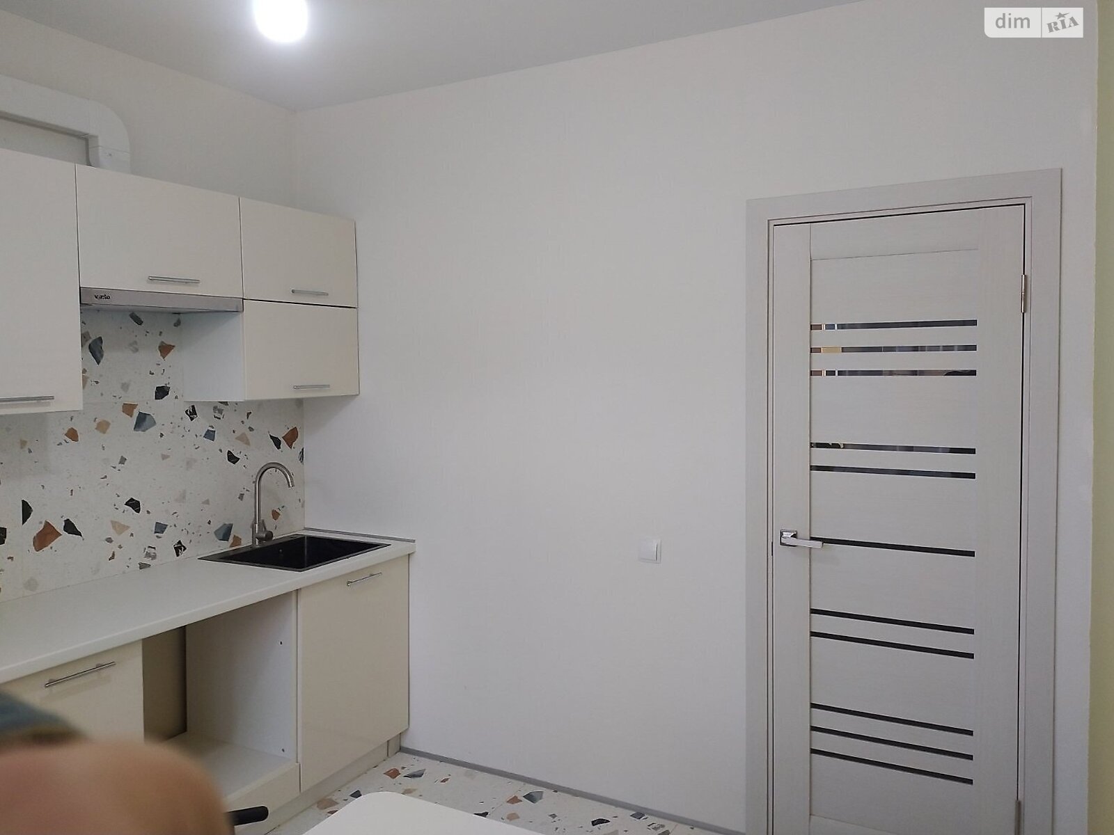 Продаж двокімнатної квартири в Хмельницькому, на вул. Кармелюка 11, район Озерна фото 1 Продаж двокімнатної квартири в Хмельницькому, на вул. Кармелюка 11, район Озерна фото 1