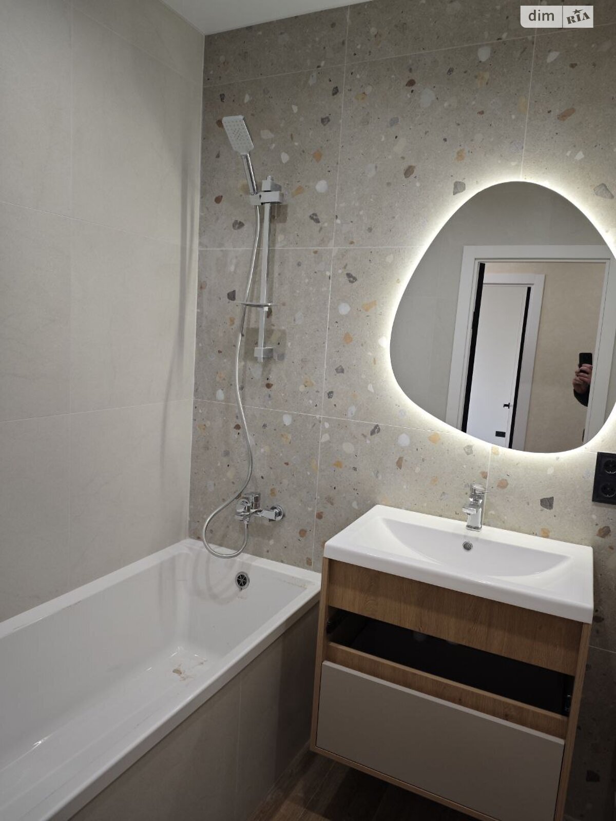 Продажа двухкомнатной квартиры в Хмельницком, на ул. Кармелюка 11/2, кв. 43, район Озёрный фото 1