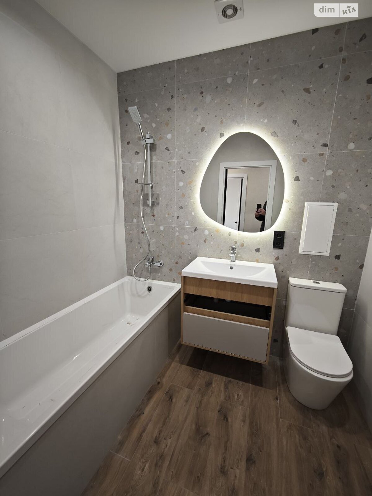 Продажа двухкомнатной квартиры в Хмельницком, на ул. Кармелюка 11/2, кв. 43, район Озёрный фото 1