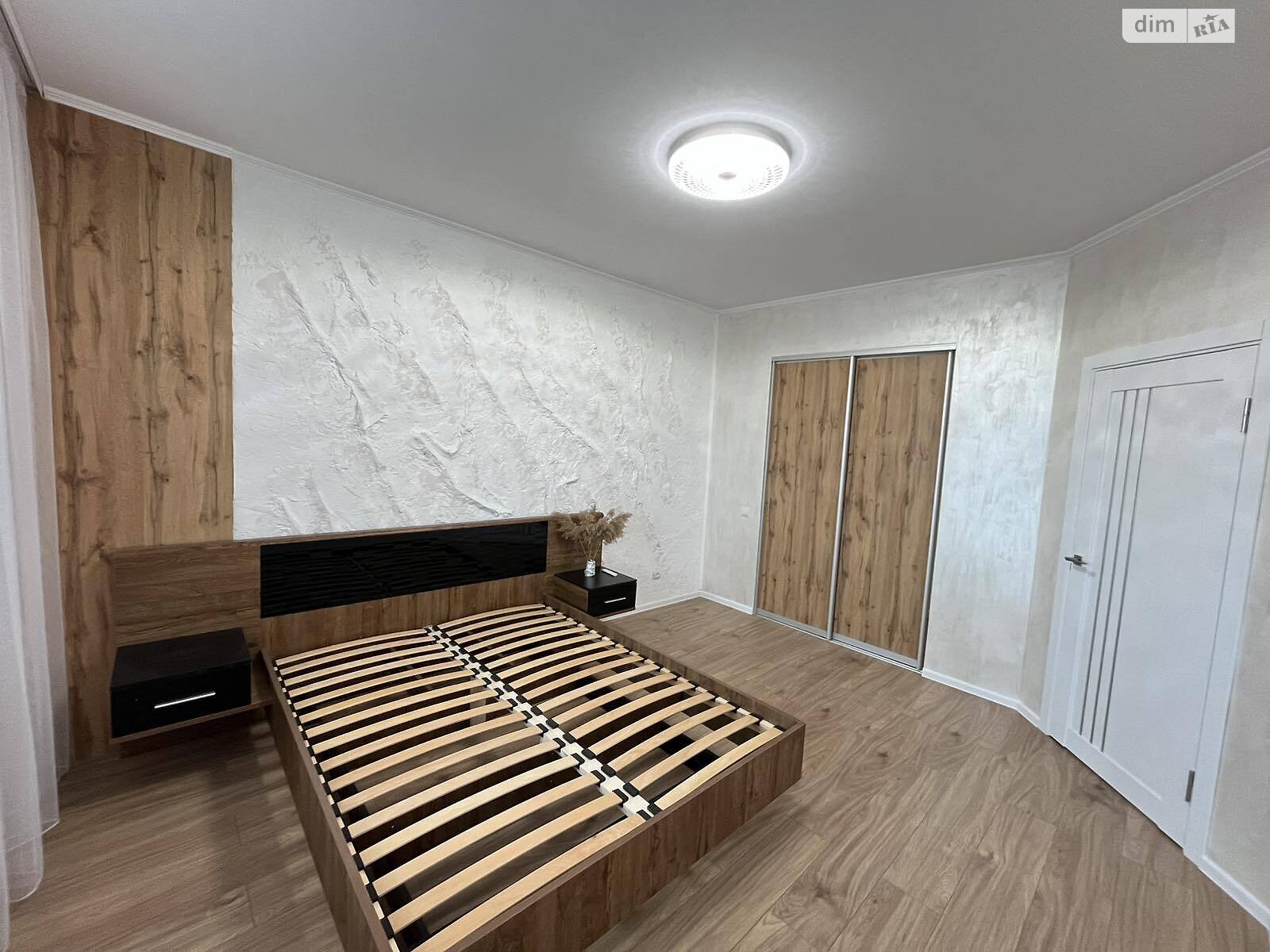 Продаж двокімнатної квартири в Хмельницькому, на вул. Лісогринівецька, район Озерна фото 1 Продаж двокімнатної квартири в Хмельницькому, на вул. Лісогринівецька, район Озерна фото 1