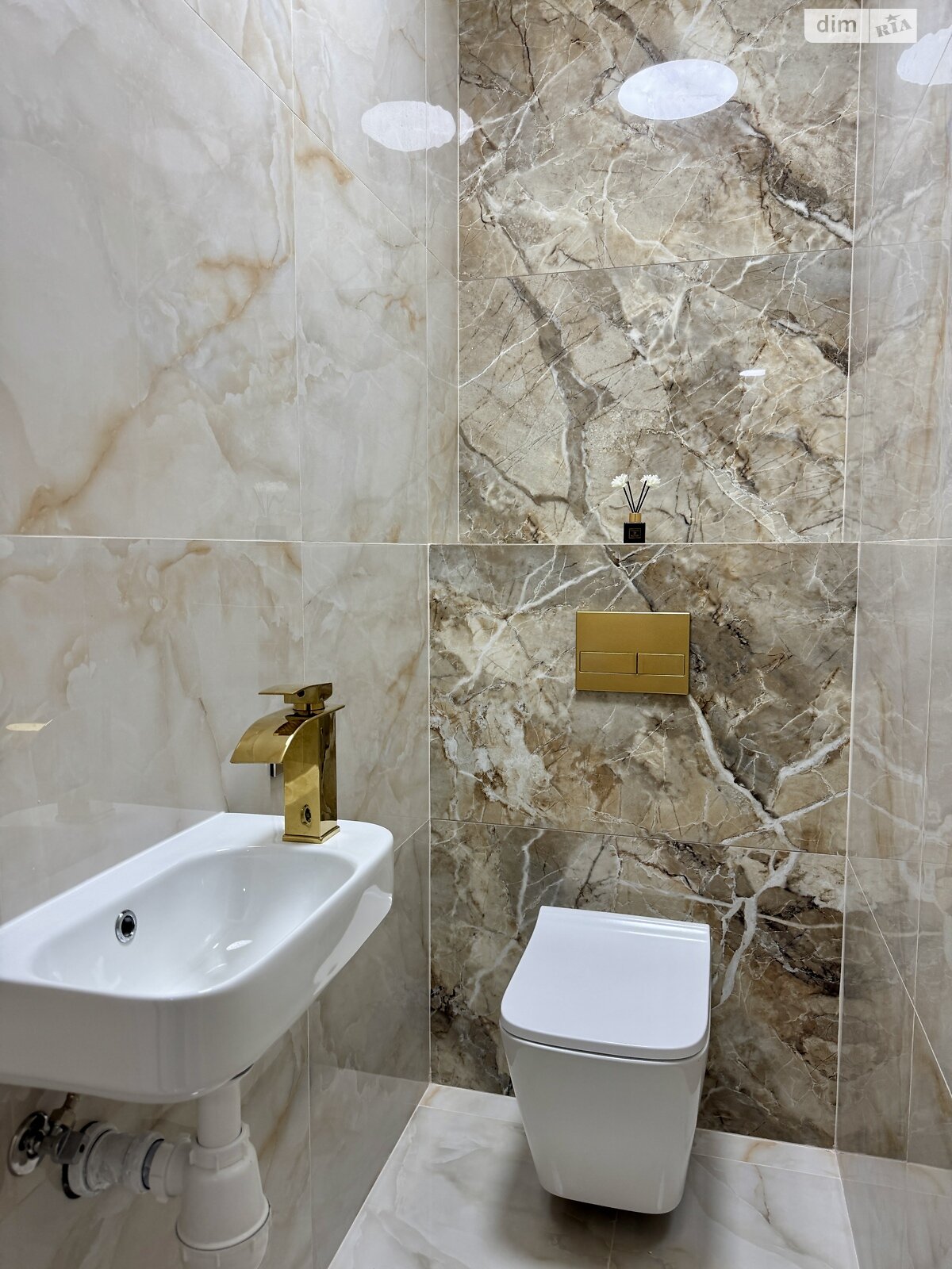 Продажа двухкомнатной квартиры в Хмельницком, на ул. Лесогриневецкая, район Озёрный фото 1 Продажа двухкомнатной квартиры в Хмельницком, на ул. Лесогриневецкая, район Озёрный фото 1