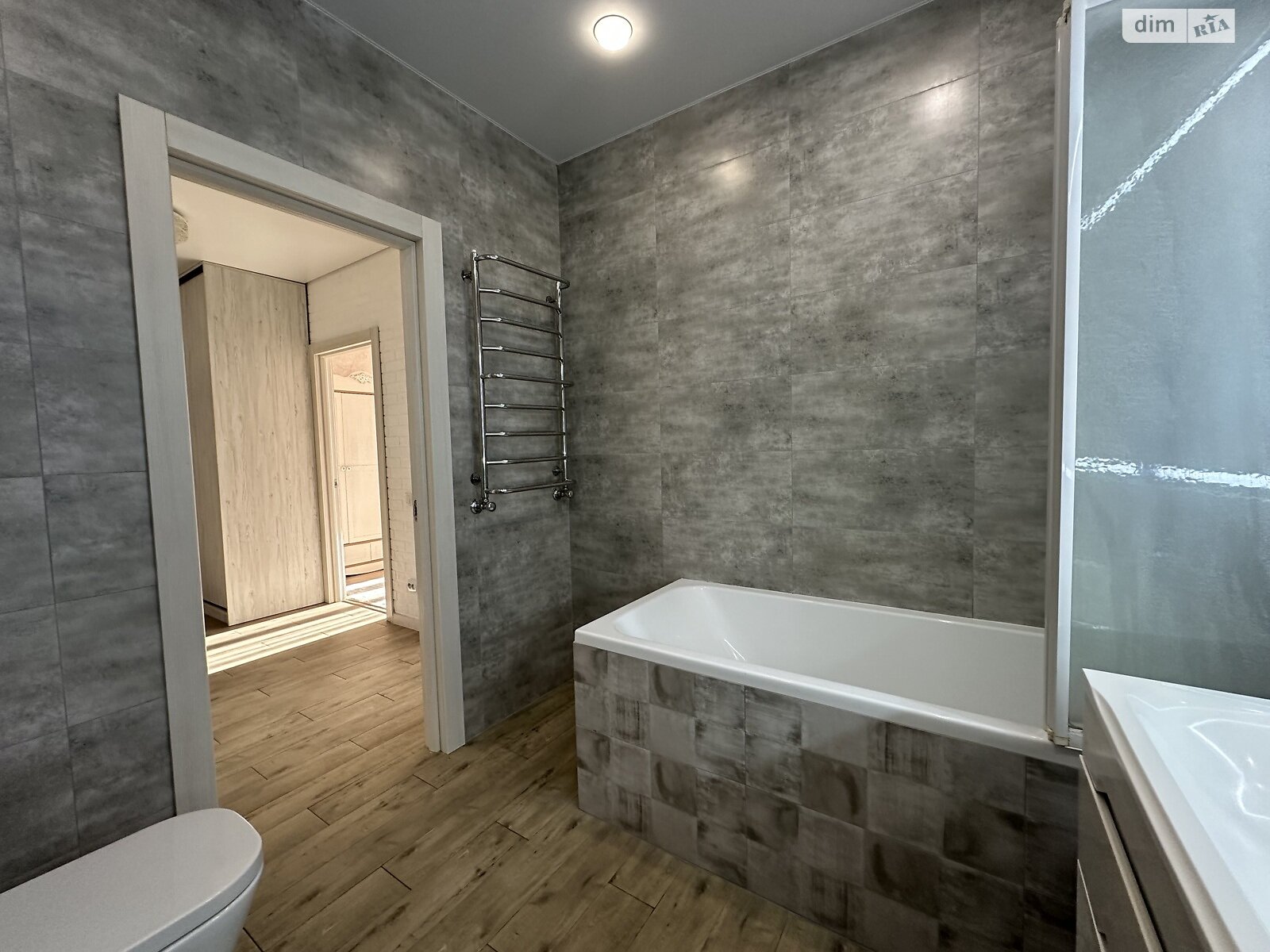 Продажа трехкомнатной квартиры в Хмельницком, на ул. Лесогриневецкая 30/6, район Озёрный фото 1