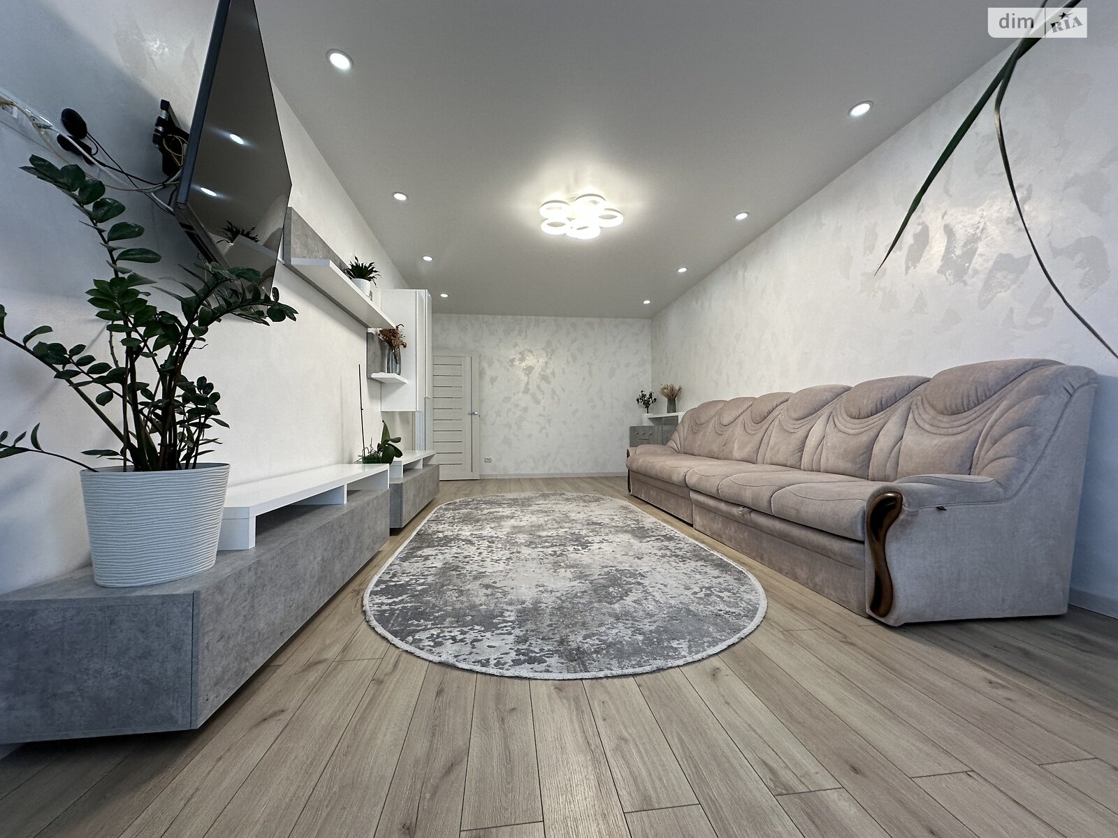 Продажа трехкомнатной квартиры в Хмельницком, на ул. Лесогриневецкая 30/6, район Озёрный фото 1