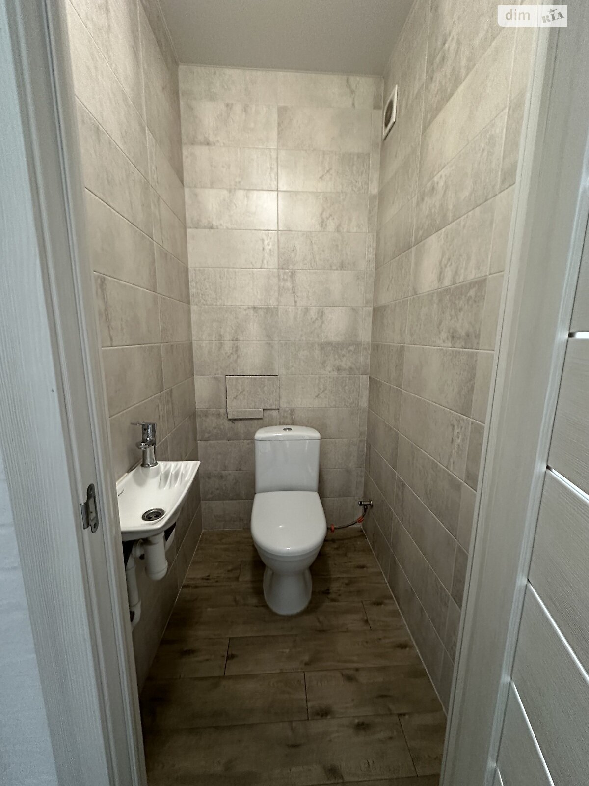 Продажа трехкомнатной квартиры в Хмельницком, на ул. Лесогриневецкая 30/6, район Озёрный фото 1