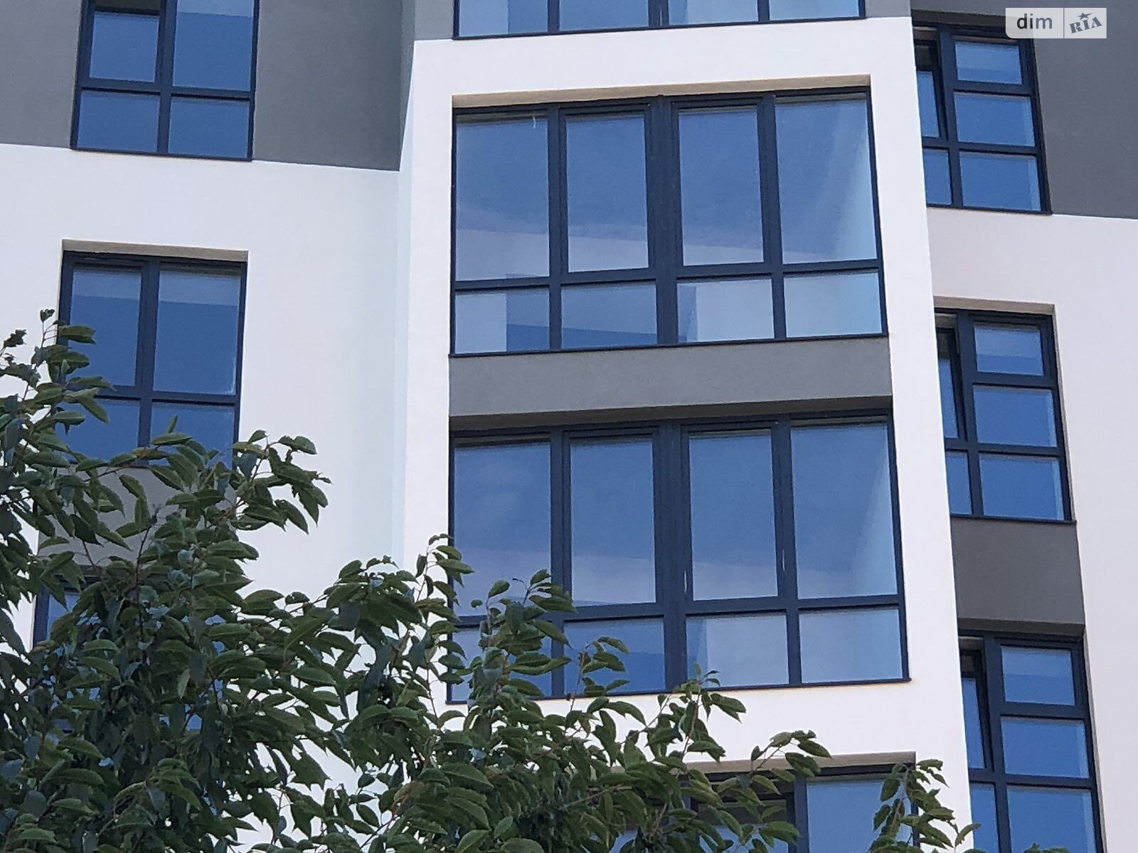 Продаж трикімнатної квартири в Хмельницькому, на пров. Панаса Мирного 9/1, район Озерна фото 1