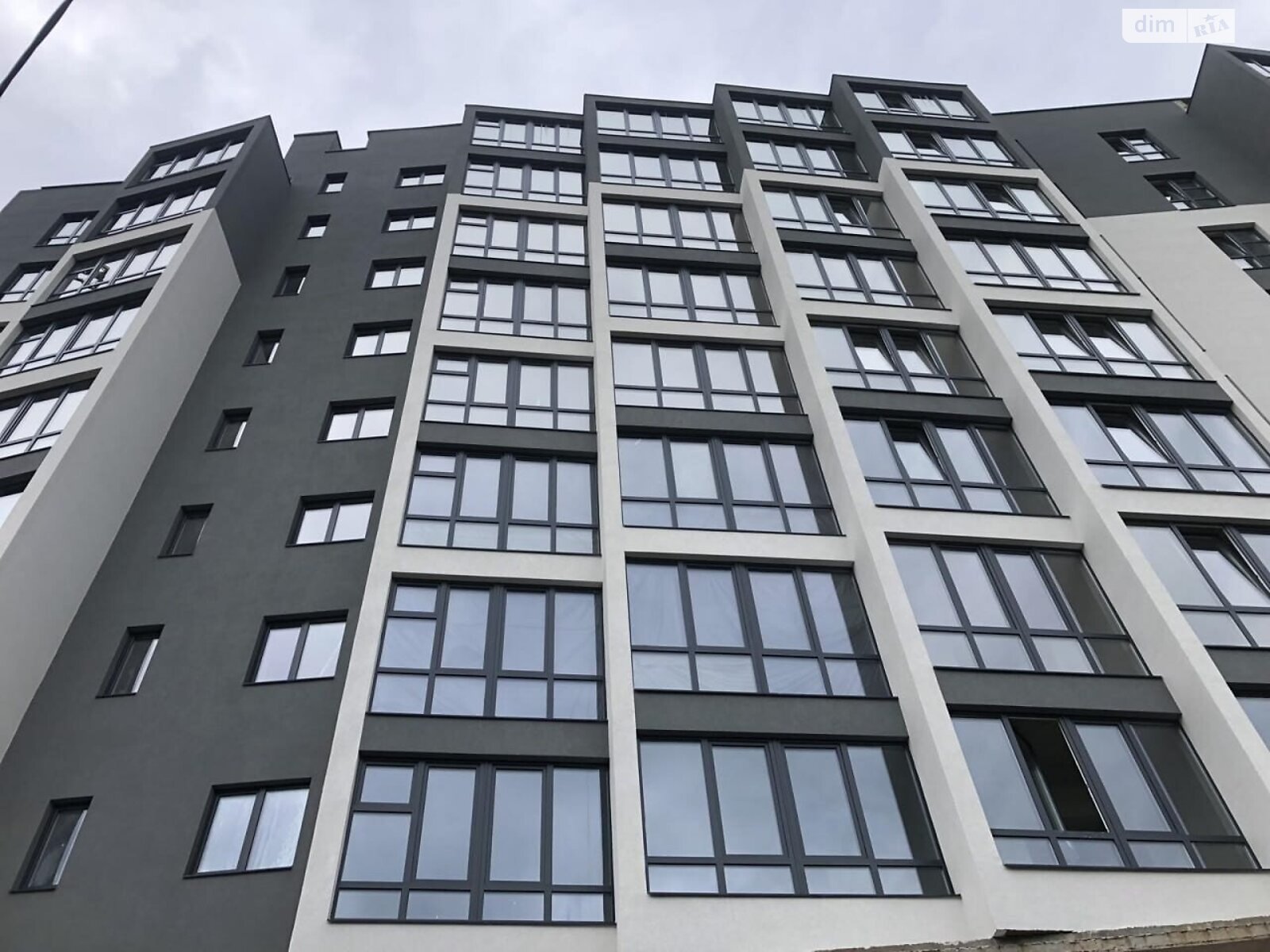 Продаж трикімнатної квартири в Хмельницькому, на пров. Панаса Мирного 9/1, район Озерна фото 1