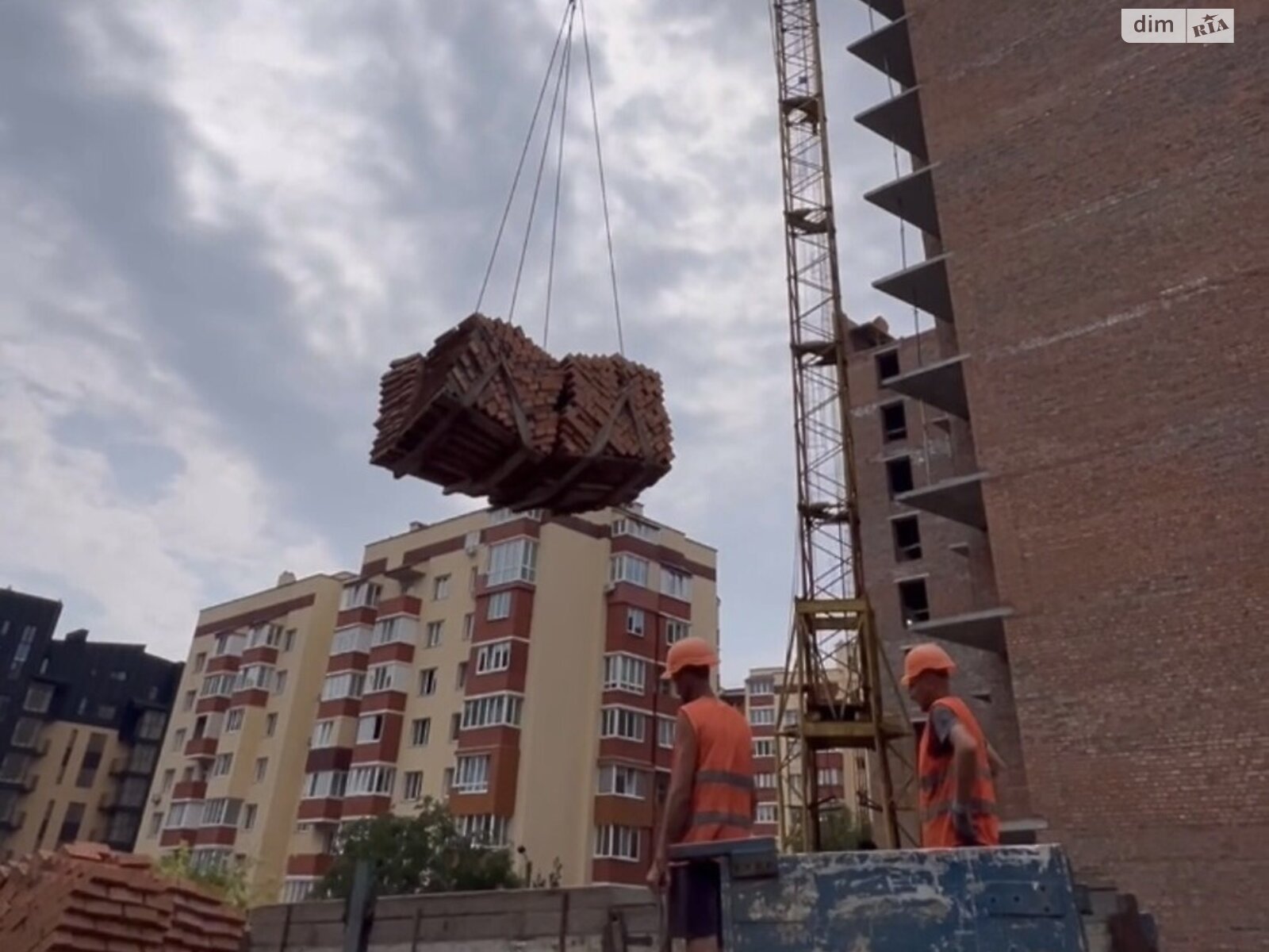 Продажа трехкомнатной квартиры в Хмельницком, на пер. Панаса Мирного 9/1, район Озёрный фото 1