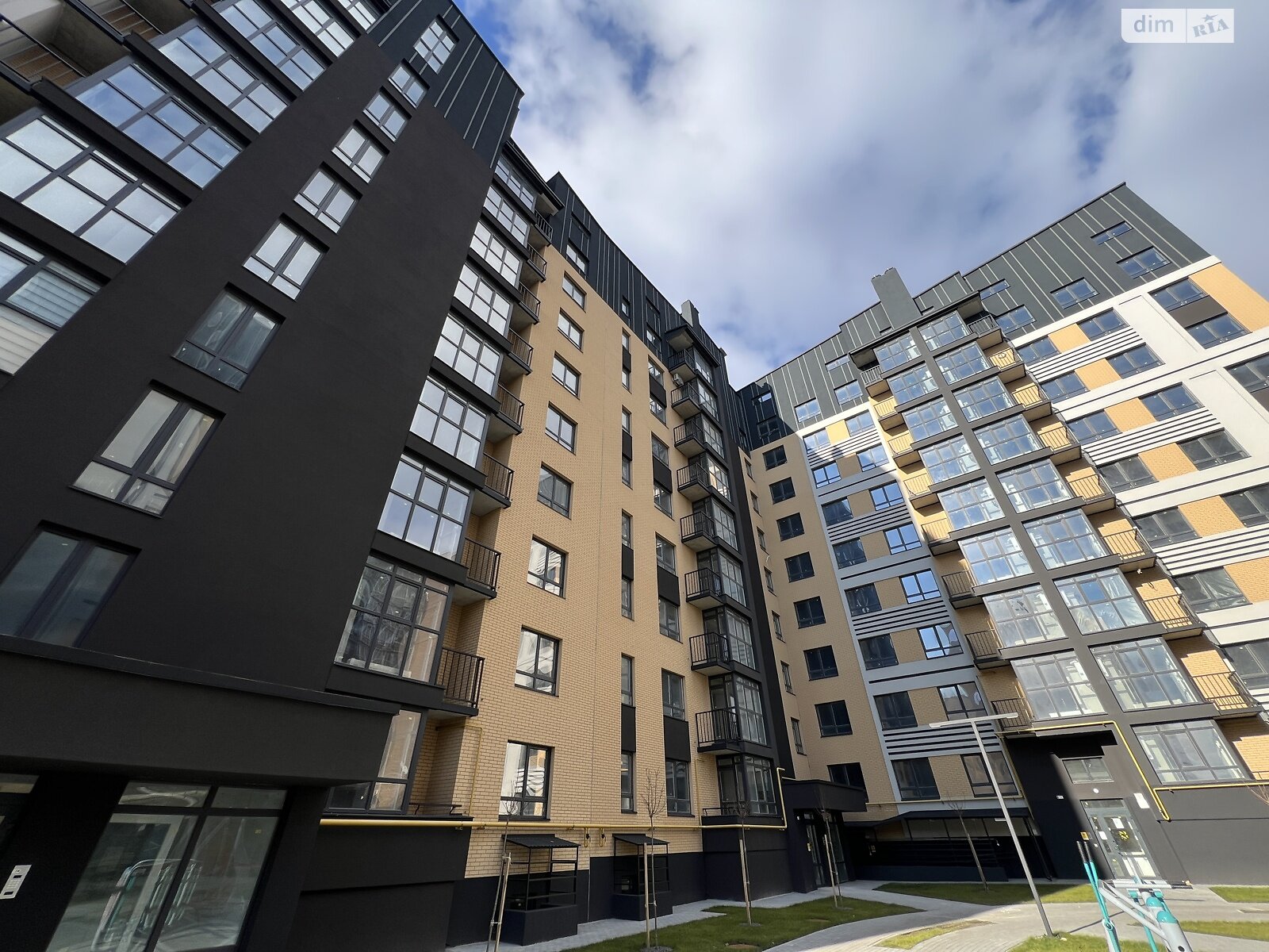 Продажа двухкомнатной квартиры в Хмельницком, на ул. Панаса Мирного 20, район Озёрный фото 1 Продажа двухкомнатной квартиры в Хмельницком, на ул. Панаса Мирного 20, район Озёрный фото 1