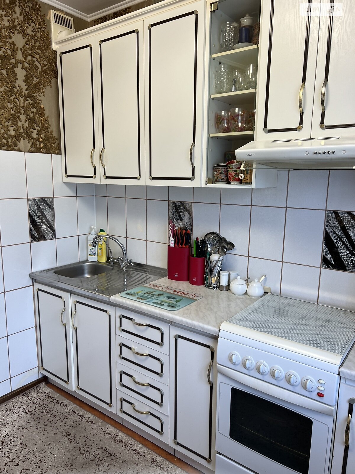 Продажа трехкомнатной квартиры в Хмельницком, на ул. Панаса Мирного, район Озёрный фото 1 Продажа трехкомнатной квартиры в Хмельницком, на ул. Панаса Мирного, район Озёрный фото 1