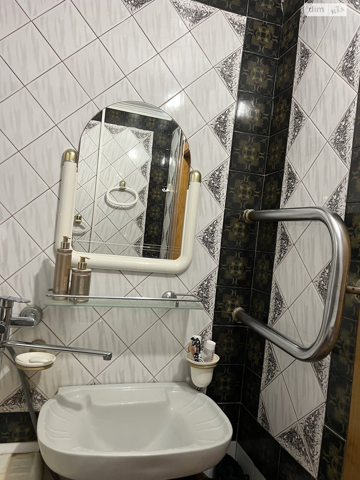 Продажа трехкомнатной квартиры в Хмельницком, на ул. Панаса Мирного, район Озёрный фото 1 Продажа трехкомнатной квартиры в Хмельницком, на ул. Панаса Мирного, район Озёрный фото 1