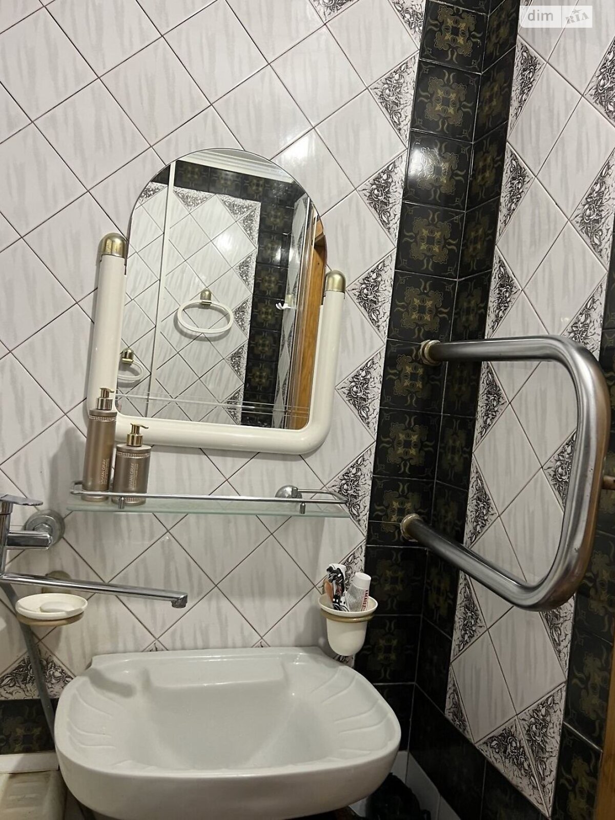 Продажа трехкомнатной квартиры в Хмельницком, на ул. Панаса Мирного 28, район Озёрный фото 1 Продажа трехкомнатной квартиры в Хмельницком, на ул. Панаса Мирного 28, район Озёрный фото 1