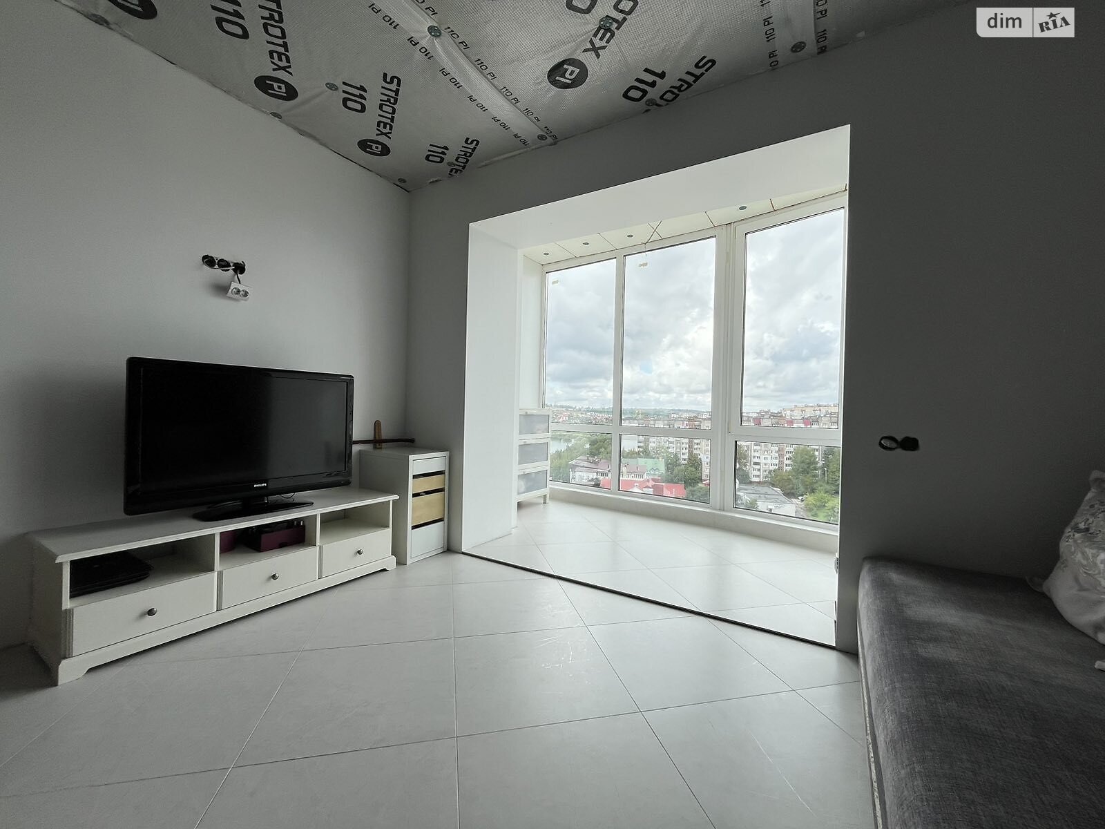 Продаж однокімнатної квартири в Хмельницькому, на вул. Панаса Мирного, район Озерна фото 1 Продаж однокімнатної квартири в Хмельницькому, на вул. Панаса Мирного, район Озерна фото 1