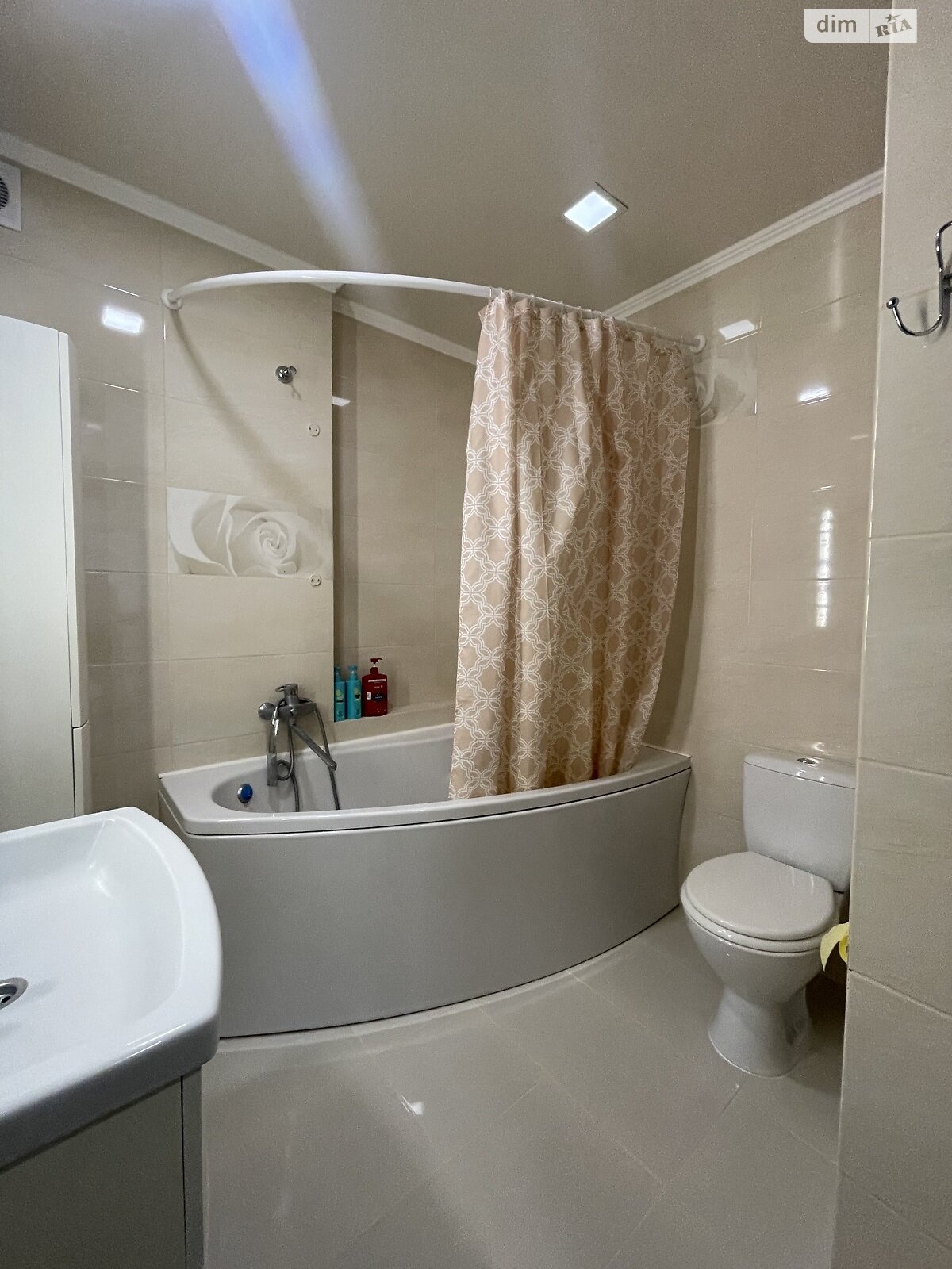 Продаж двокімнатної квартири в Хмельницькому, на вул. Панаса Мирного 18Б, район Озерна фото 1 Продаж двокімнатної квартири в Хмельницькому, на вул. Панаса Мирного 18Б, район Озерна фото 1