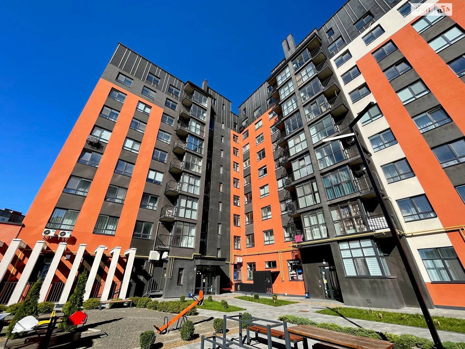 Продажа двухкомнатной квартиры в Хмельницком, на ул. Панаса Мирного 24, район Озёрный фото 1