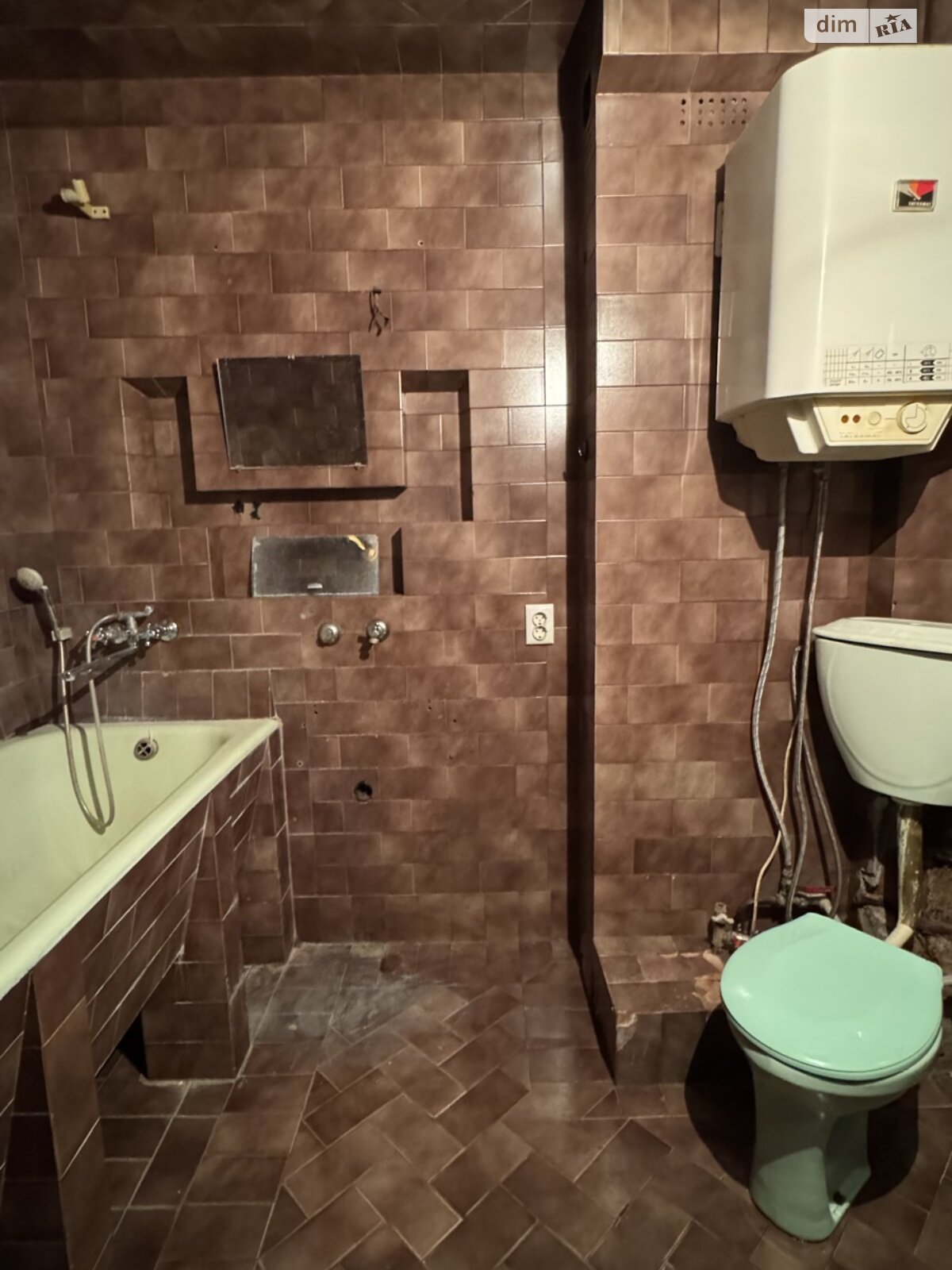 Продаж трикімнатної квартири в Хмельницькому, на вул. Панаса Мирного 21/4, район Озерна фото 1