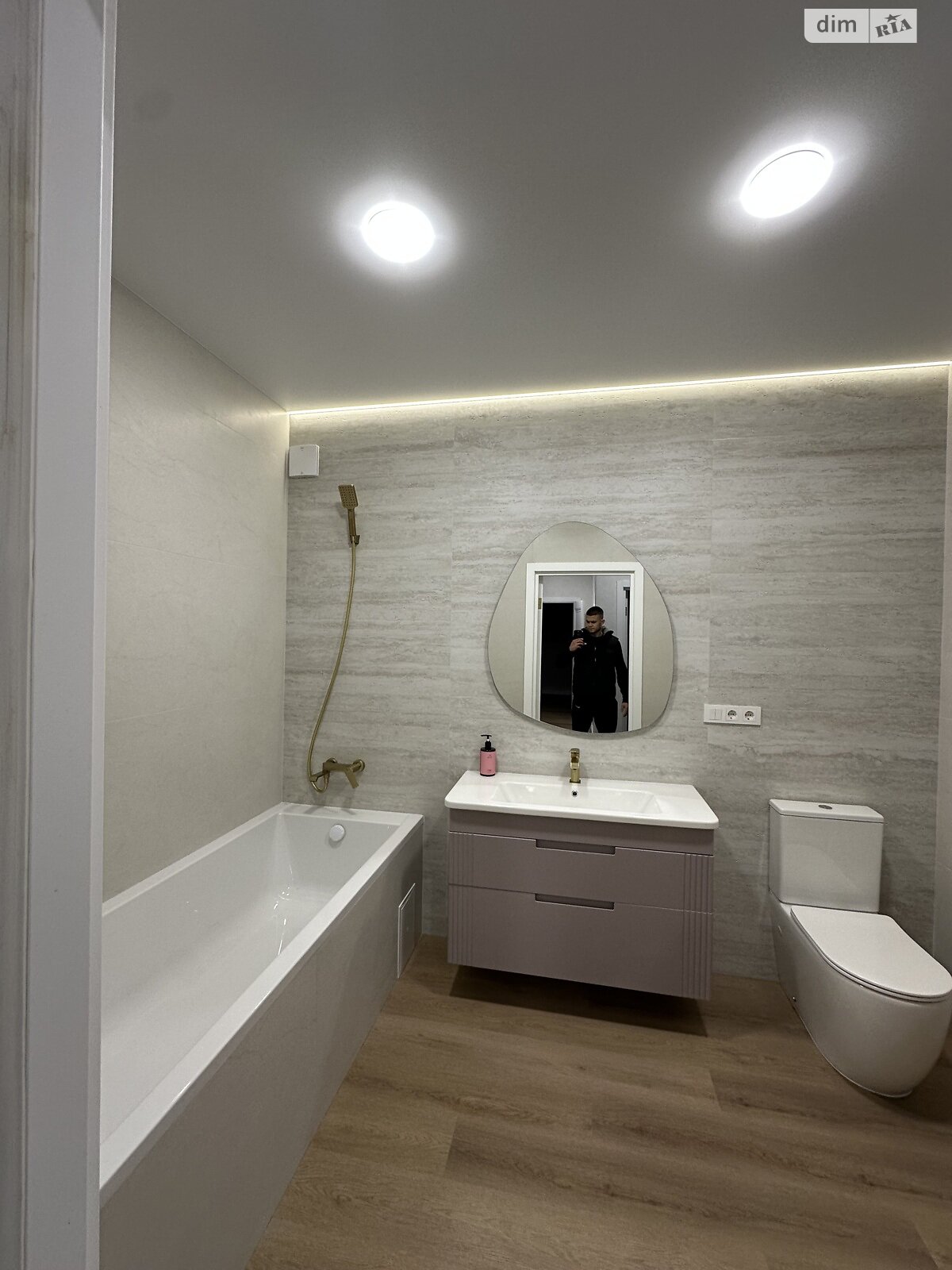 Продажа двухкомнатной квартиры в Хмельницком, на ул. Панаса Мирного, район Озёрный фото 1 Продажа двухкомнатной квартиры в Хмельницком, на ул. Панаса Мирного, район Озёрный фото 1