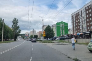 Продаж чотирикімнатної квартири в Хмельницькому, на вул. Січових Стрільців 2, район Озерна фото 2