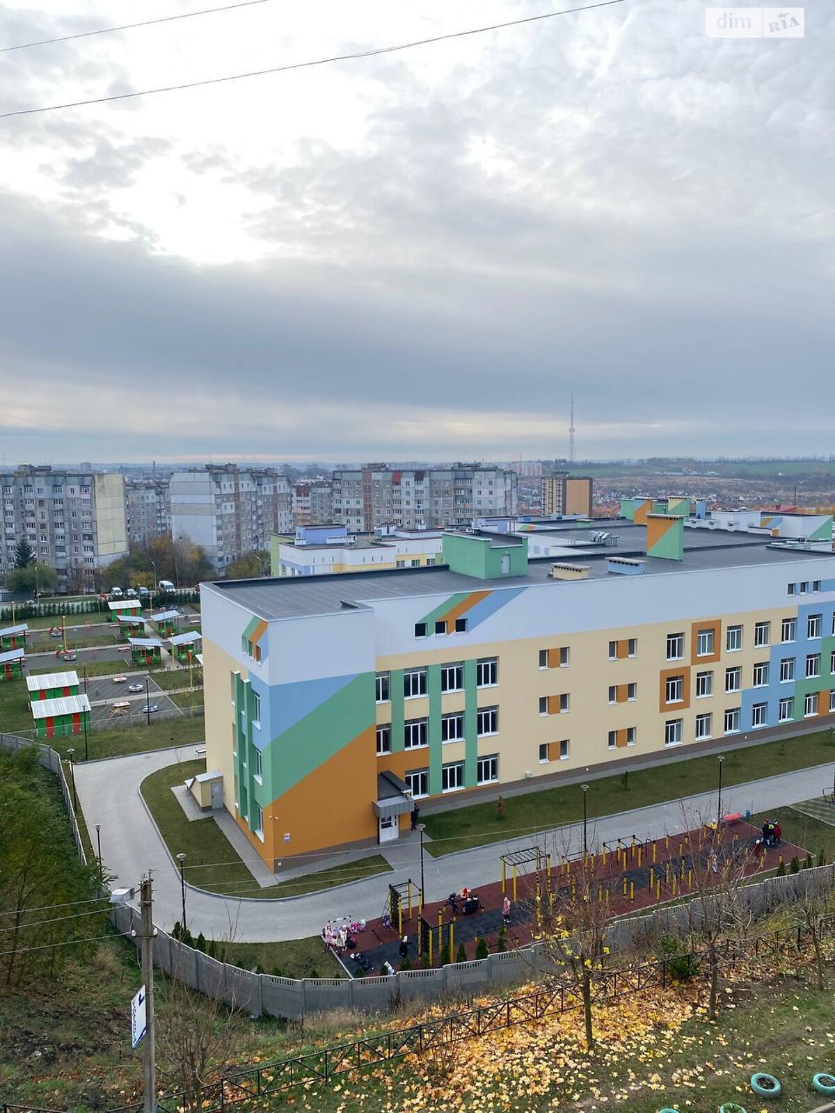 Продаж трикімнатної квартири в Хмельницькому, на вул. Залізняка Максима 34/1, район Озерна фото 1 Продаж трикімнатної квартири в Хмельницькому, на вул. Залізняка Максима 34/1, район Озерна фото 1