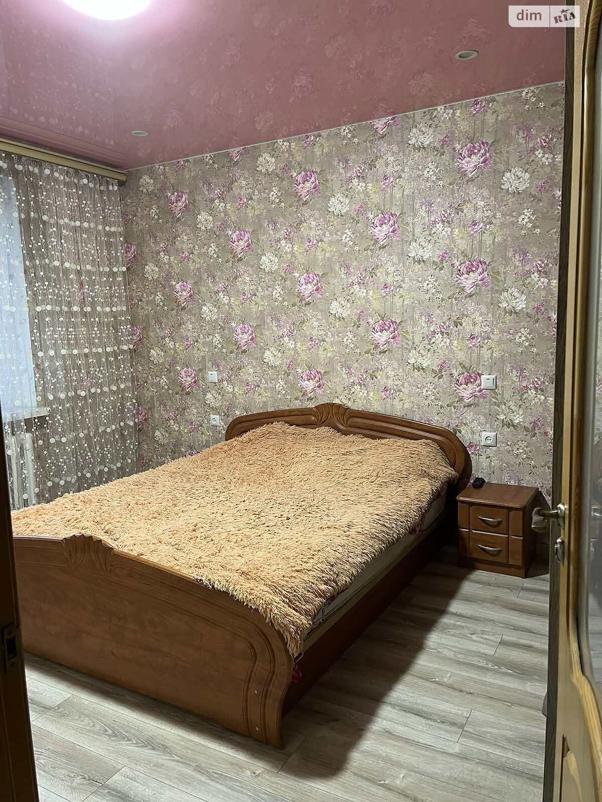 Продаж трикімнатної квартири в Хмельницькому, на вул. Залізняка Максима, район Озерна фото 1 Продаж трикімнатної квартири в Хмельницькому, на вул. Залізняка Максима, район Озерна фото 1