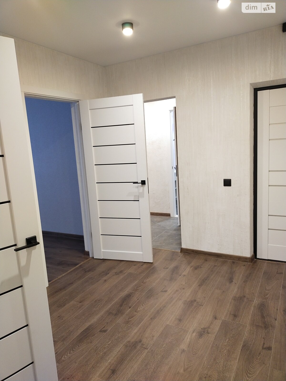 Продажа трехкомнатной квартиры в Хмельницком, на ул. Зализняка Максима 22, район Озёрный фото 1 Продажа трехкомнатной квартиры в Хмельницком, на ул. Зализняка Максима 22, район Озёрный фото 1