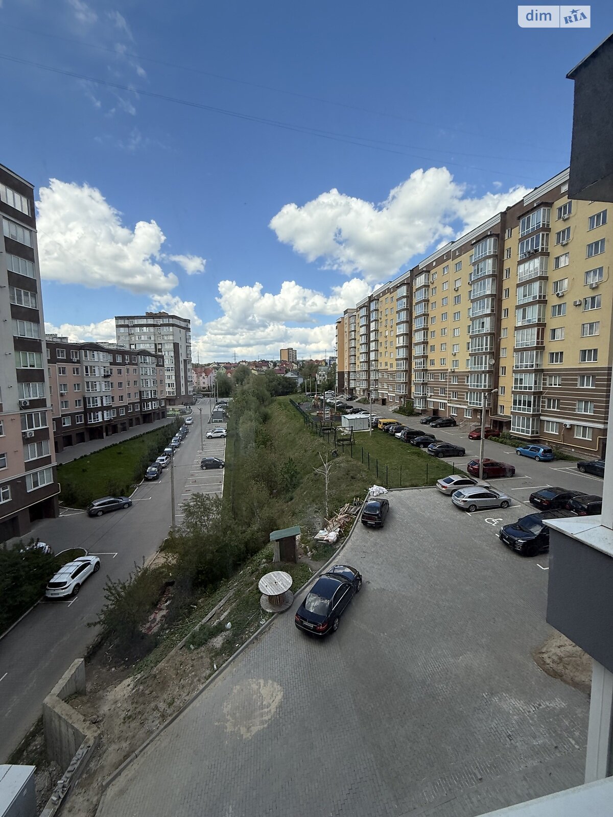 Продажа трехкомнатной квартиры в Хмельницком, на ул. Зализняка Максима 1Б, район Озёрный фото 1 Продажа трехкомнатной квартиры в Хмельницком, на ул. Зализняка Максима 1Б, район Озёрный фото 1