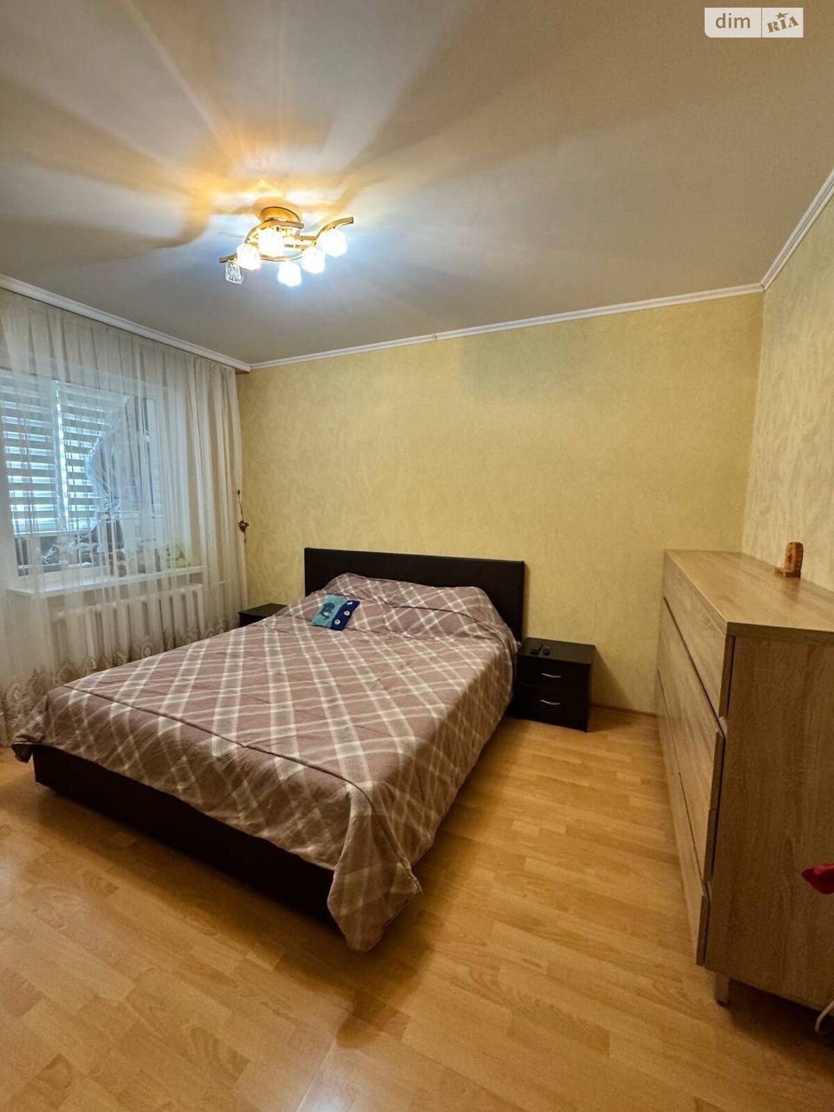 Продажа трехкомнатной квартиры в Хмельницком, на ул. Зализняка Максима, район Озёрный фото 1 Продажа трехкомнатной квартиры в Хмельницком, на ул. Зализняка Максима, район Озёрный фото 1