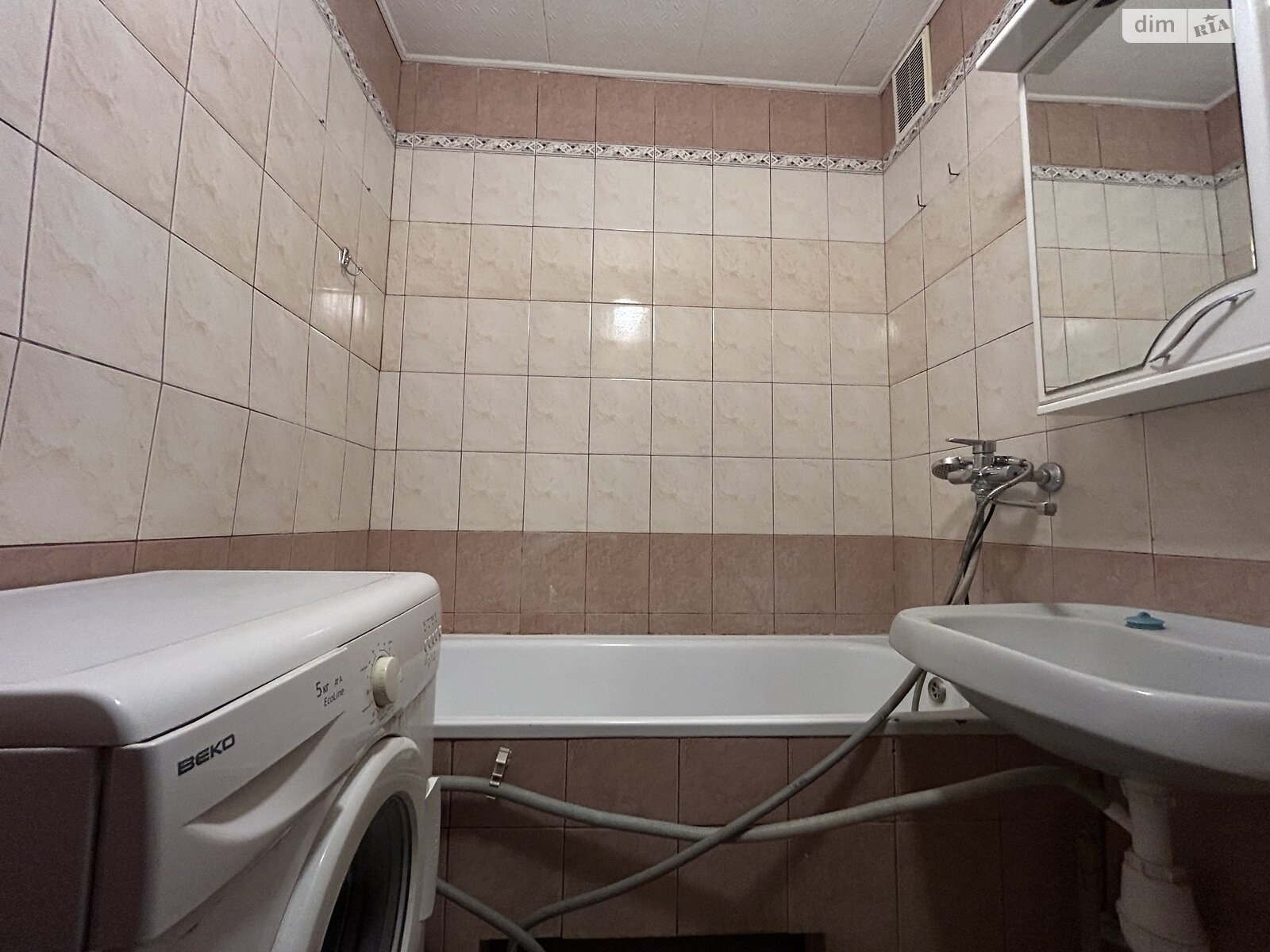 Продажа трехкомнатной квартиры в Хмельницком, на ул. Зализняка Максима 22, район Озёрный фото 1 Продажа трехкомнатной квартиры в Хмельницком, на ул. Зализняка Максима 22, район Озёрный фото 1
