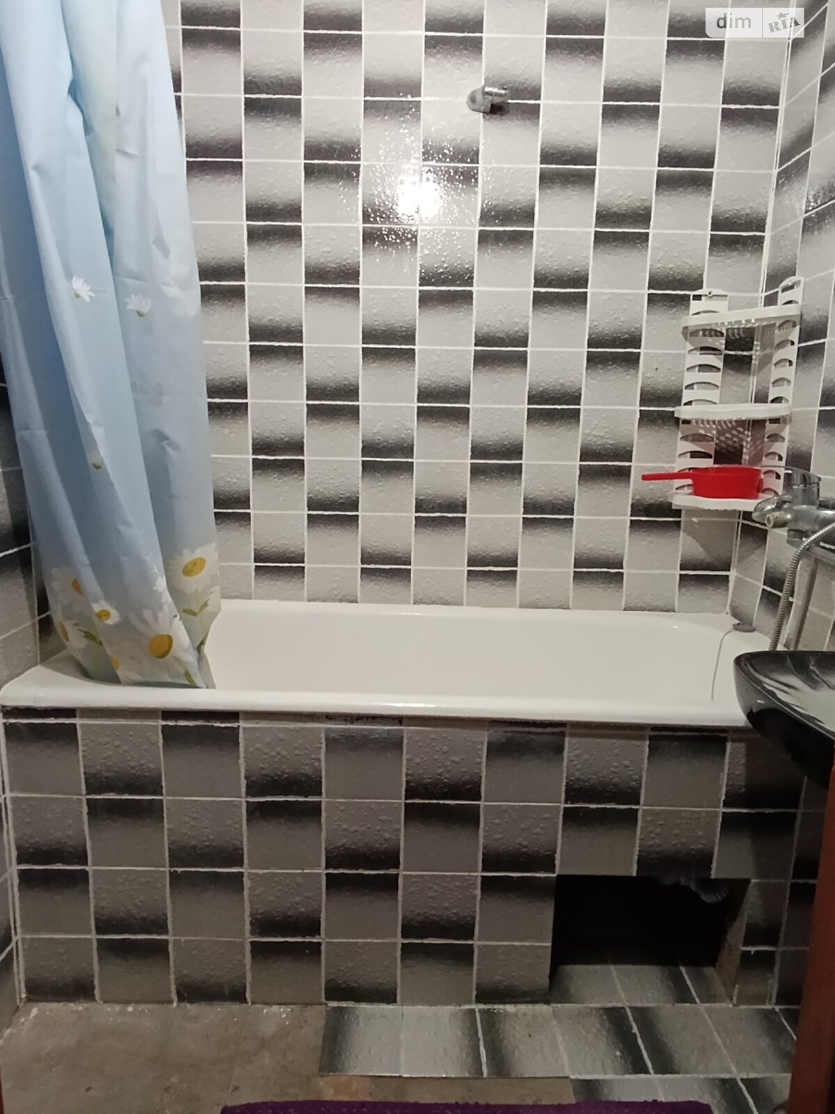 Продажа трехкомнатной квартиры в Хмельницком, на ул. Зализняка Максима, район Озёрный фото 1 Продажа трехкомнатной квартиры в Хмельницком, на ул. Зализняка Максима, район Озёрный фото 1