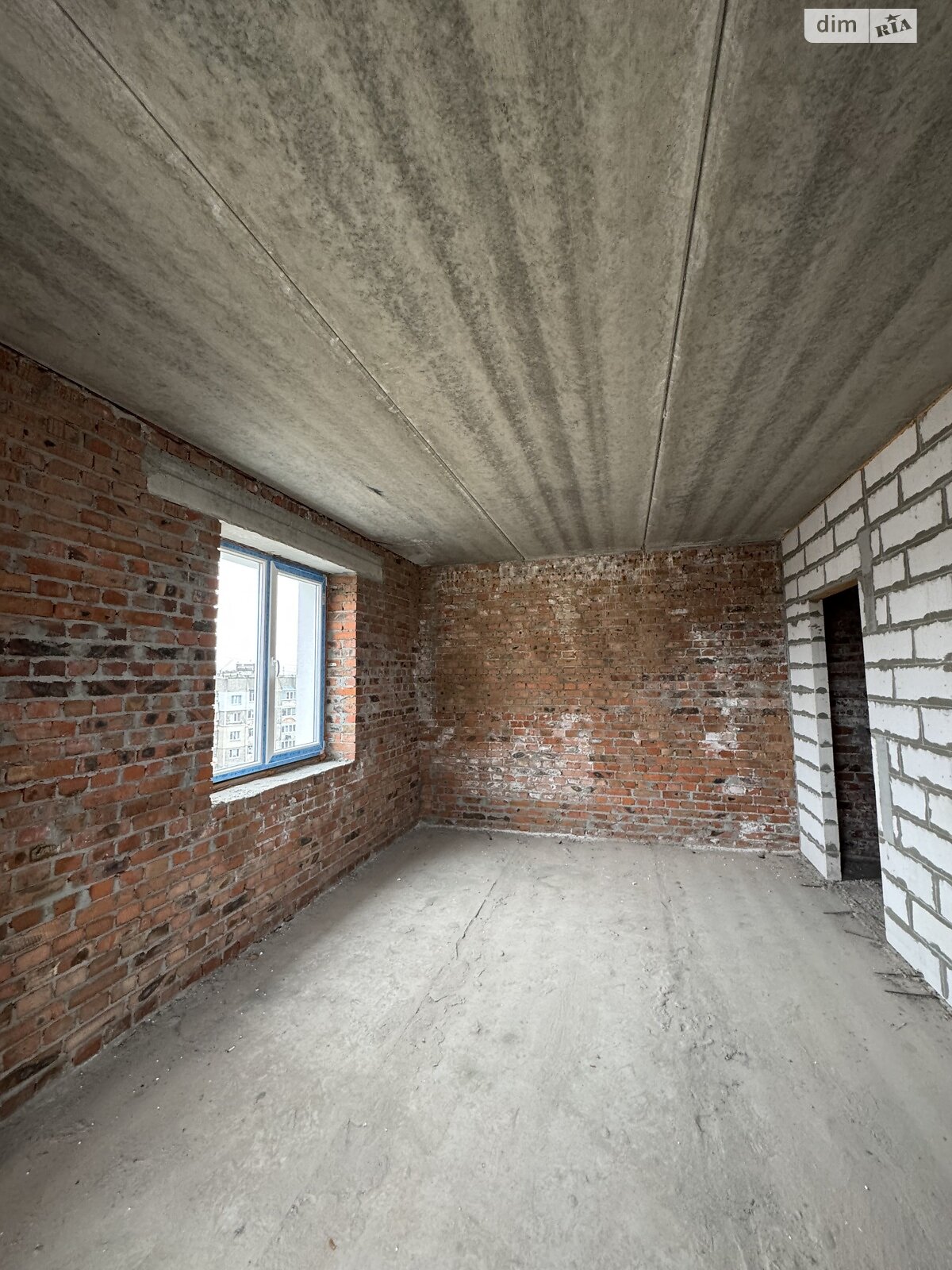 Продажа двухкомнатной квартиры в Хмельницком, на ул. Зализняка Максима, кв. 49, район Озёрный фото 1 Продажа двухкомнатной квартиры в Хмельницком, на ул. Зализняка Максима, кв. 49, район Озёрный фото 1