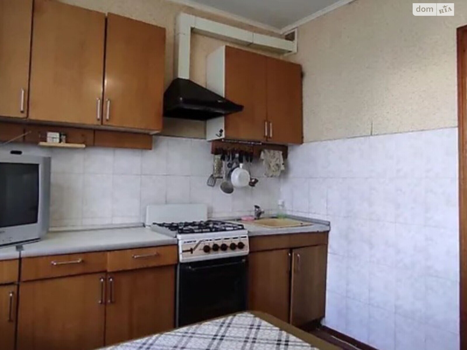 Продаж трикімнатної квартири в Хмельницькому, на вул. Залізняка Максима, район Озерна фото 1 Продаж трикімнатної квартири в Хмельницькому, на вул. Залізняка Максима, район Озерна фото 1