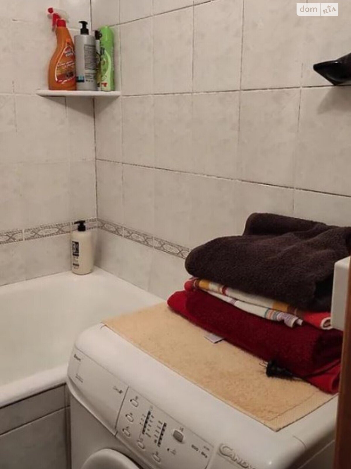 Продаж трикімнатної квартири в Хмельницькому, на вул. Залізняка Максима, район Озерна фото 1 Продаж трикімнатної квартири в Хмельницькому, на вул. Залізняка Максима, район Озерна фото 1