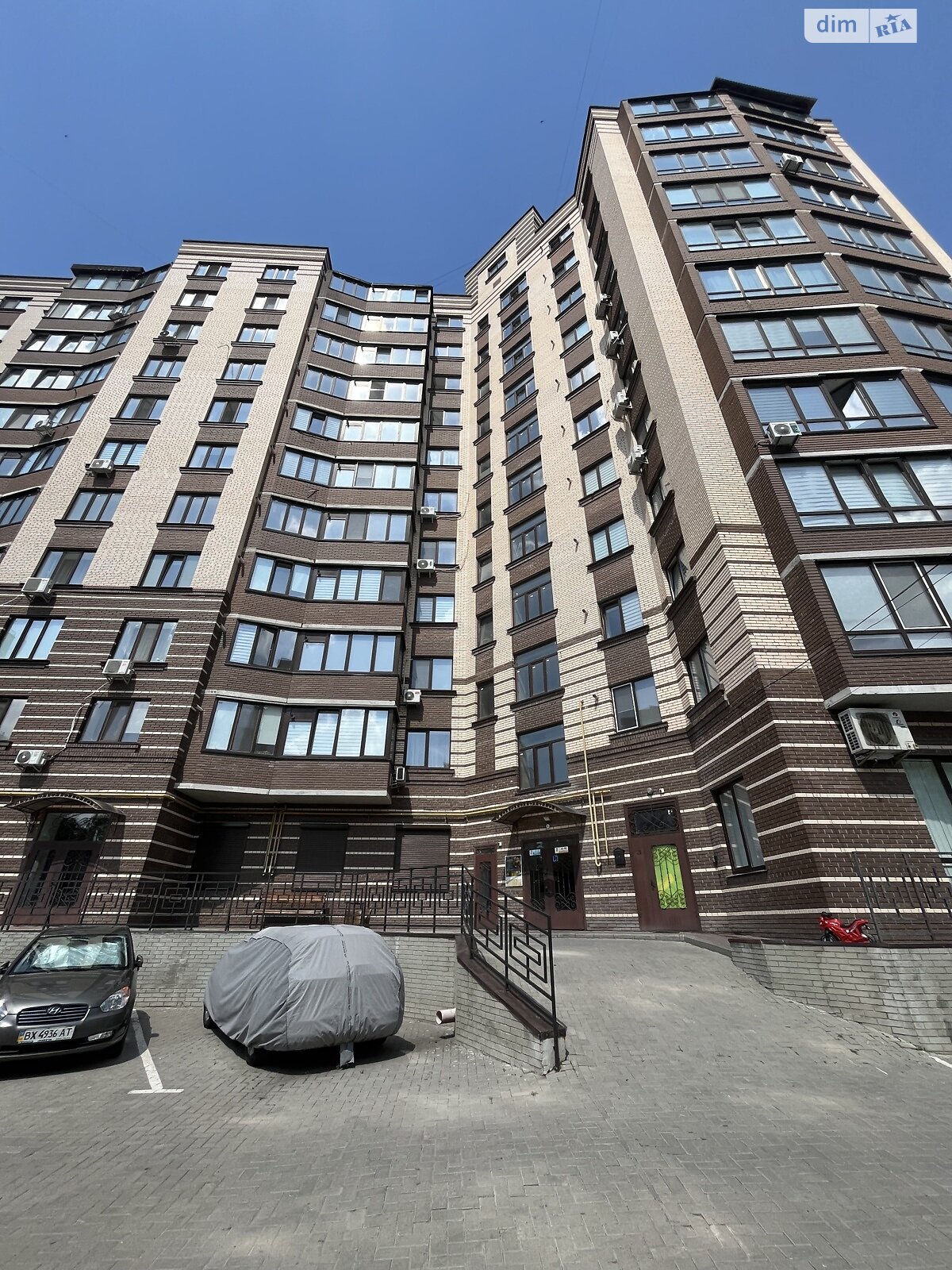 Продажа трехкомнатной квартиры в Хмельницком, на ул. Прибугская 12/1, район Подол фото 1 Продажа трехкомнатной квартиры в Хмельницком, на ул. Прибугская 12/1, район Подол фото 1