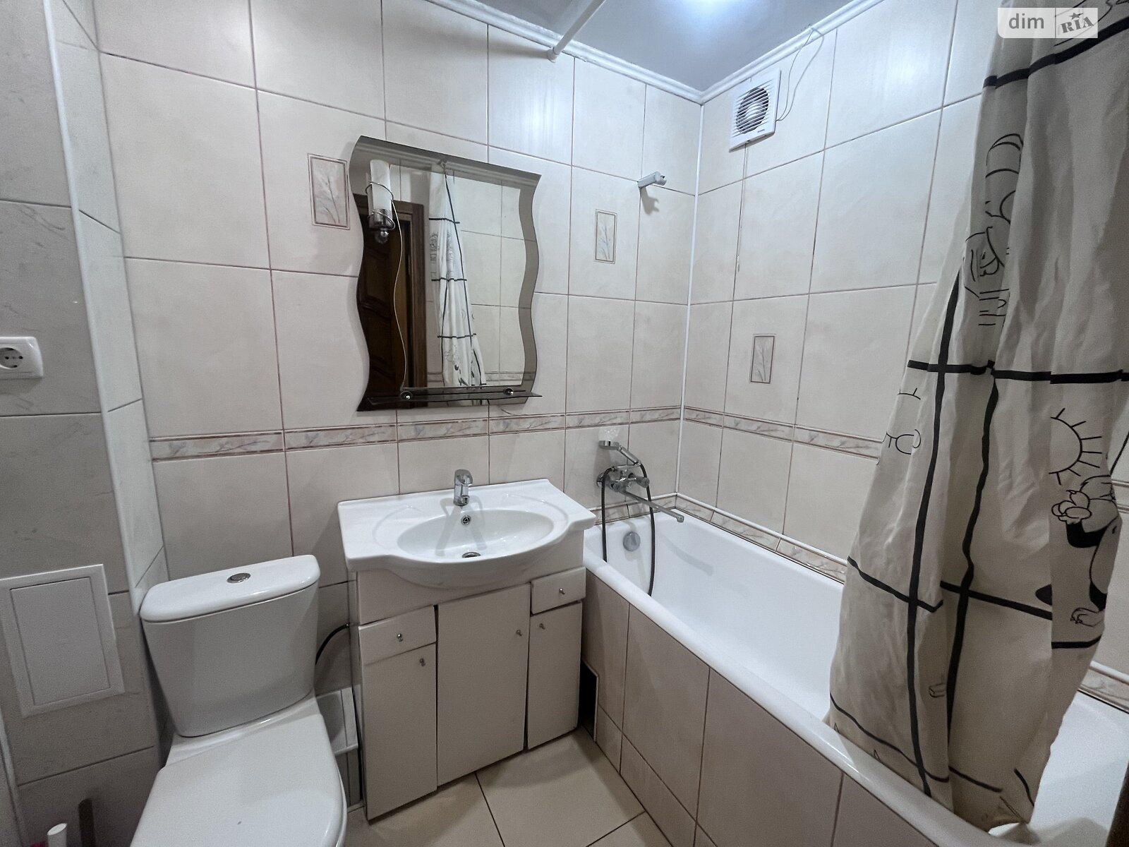 Продажа трехкомнатной квартиры в Хмельницком, на ул. Довженко, район Раково фото 1 Продажа трехкомнатной квартиры в Хмельницком, на ул. Довженко, район Раково фото 1