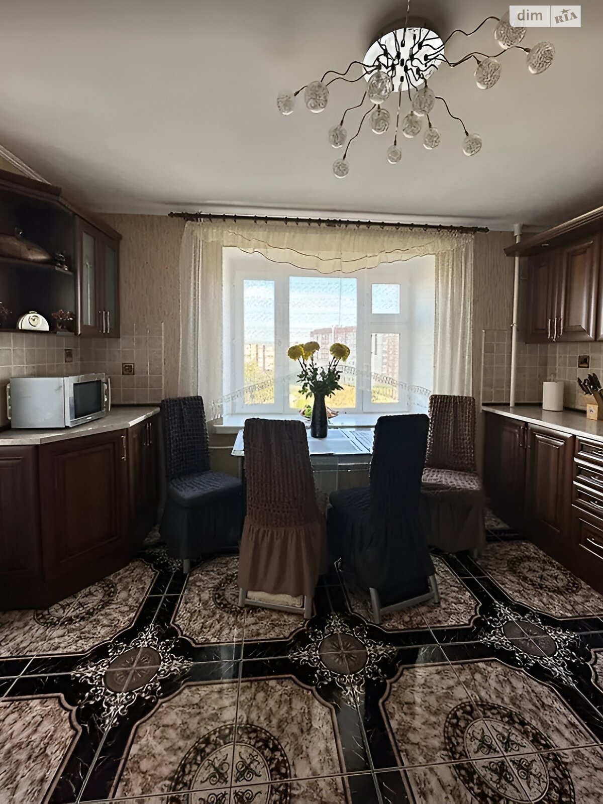 Продажа трехкомнатной квартиры в Хмельницком, на пер. Независимости, район Раково фото 1 Продажа трехкомнатной квартиры в Хмельницком, на пер. Независимости, район Раково фото 1