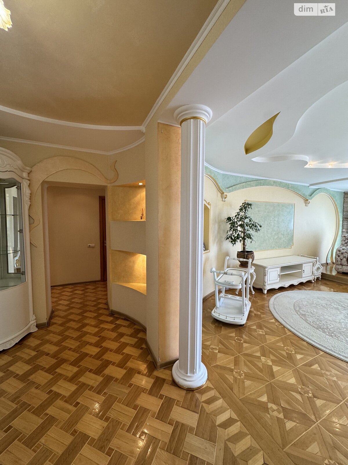 Продажа трехкомнатной квартиры в Хмельницком, на ул. Парковая 6/2, район Старый город (старый базар) фото 1 Продажа трехкомнатной квартиры в Хмельницком, на ул. Парковая 6/2, район Старый город (старый базар) фото 1