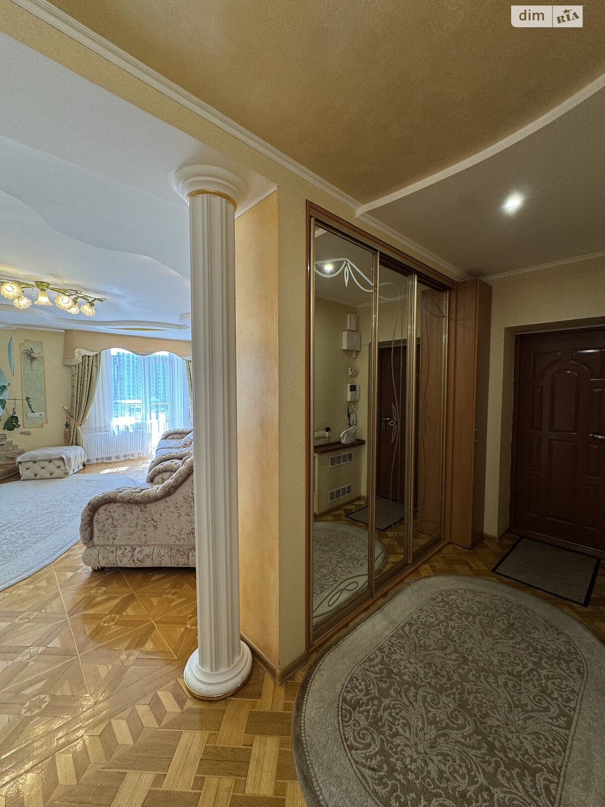 Продажа трехкомнатной квартиры в Хмельницком, на ул. Парковая 6/2, район Старый город (старый базар) фото 1 Продажа трехкомнатной квартиры в Хмельницком, на ул. Парковая 6/2, район Старый город (старый базар) фото 1