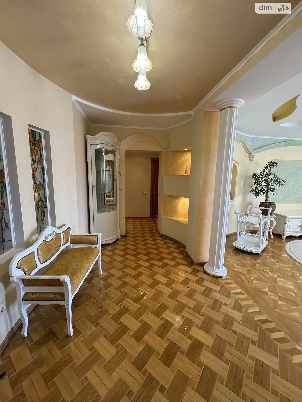 Продажа трехкомнатной квартиры в Хмельницком, на ул. Парковая 6/2, район Старый город (старый базар) фото 1 Продажа трехкомнатной квартиры в Хмельницком, на ул. Парковая 6/2, район Старый город (старый базар) фото 1