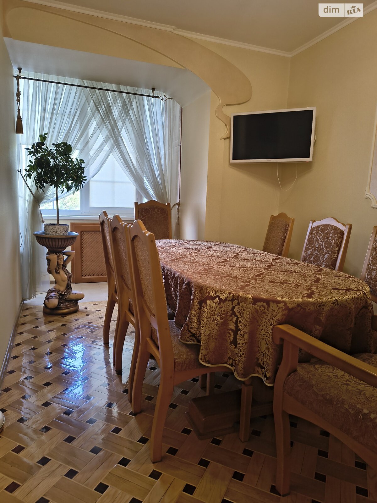 Продаж трикімнатної квартири в Хмельницькому, на вул. Паркова 6/2, район Старе місто (старий базар) фото 1 Продаж трикімнатної квартири в Хмельницькому, на вул. Паркова 6/2, район Старе місто (старий базар) фото 1