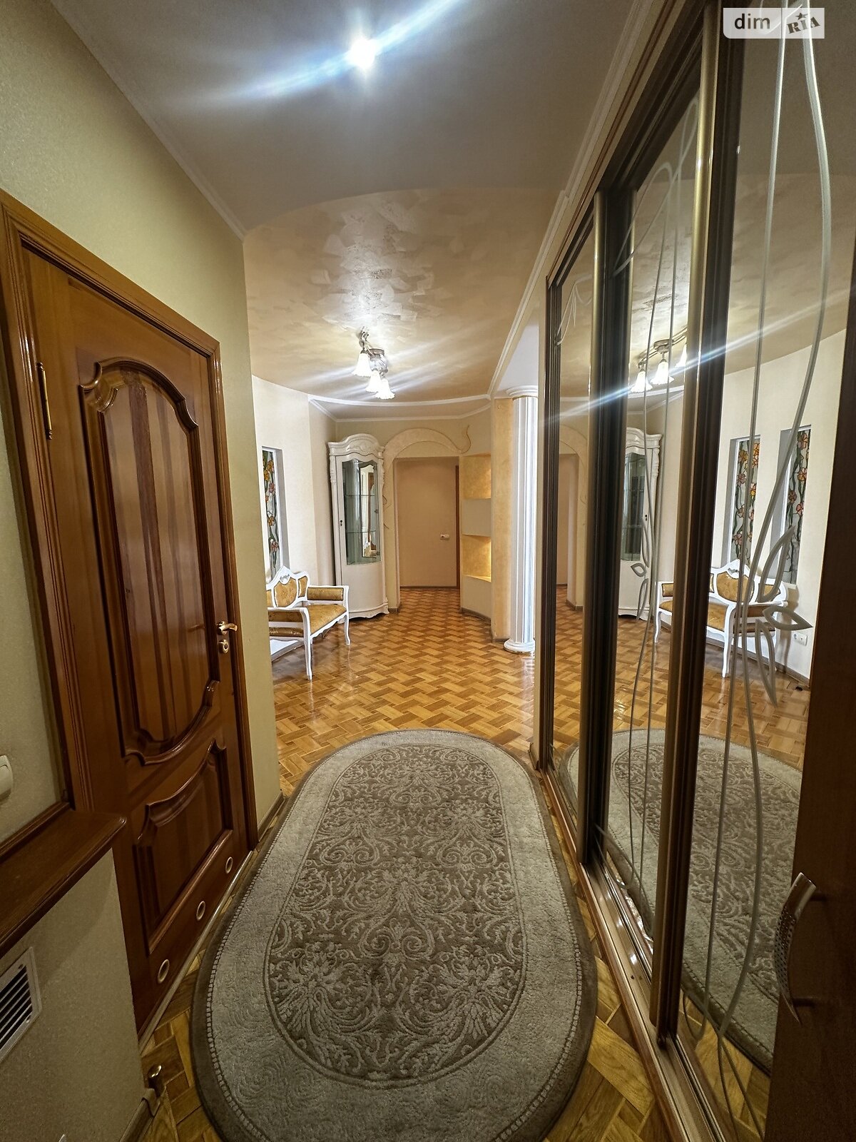 Продаж трикімнатної квартири в Хмельницькому, на вул. Паркова 6/2, район Старе місто (старий базар) фото 1 Продаж трикімнатної квартири в Хмельницькому, на вул. Паркова 6/2, район Старе місто (старий базар) фото 1
