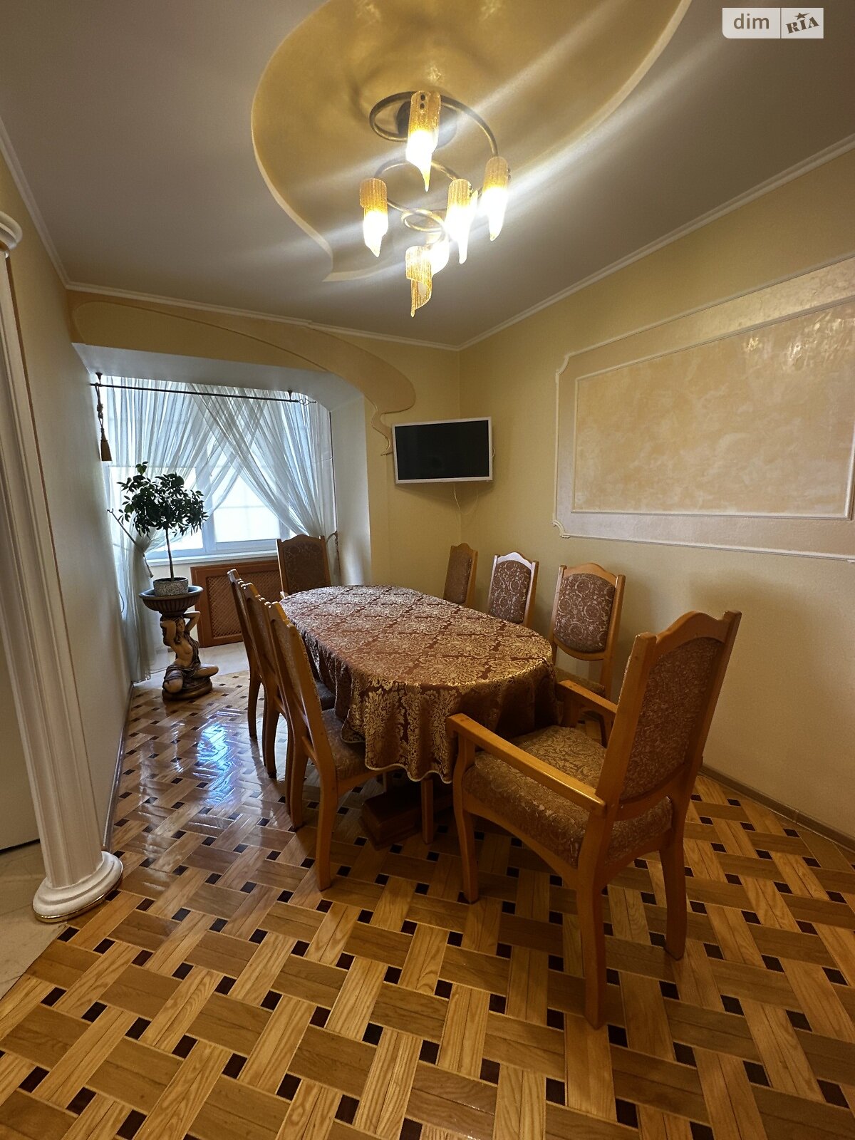 Продаж трикімнатної квартири в Хмельницькому, на вул. Паркова 6/2, район Старе місто (старий базар) фото 1 Продаж трикімнатної квартири в Хмельницькому, на вул. Паркова 6/2, район Старе місто (старий базар) фото 1