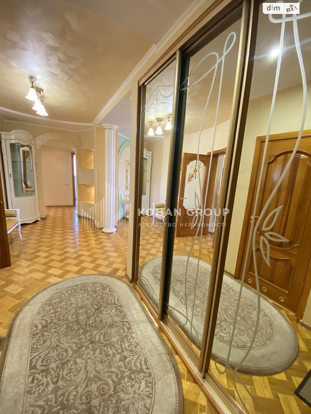Продажа трехкомнатной квартиры в Хмельницком, на ул. Парковая 6/2, район Старый город (старый базар) фото 1 Продажа трехкомнатной квартиры в Хмельницком, на ул. Парковая 6/2, район Старый город (старый базар) фото 1