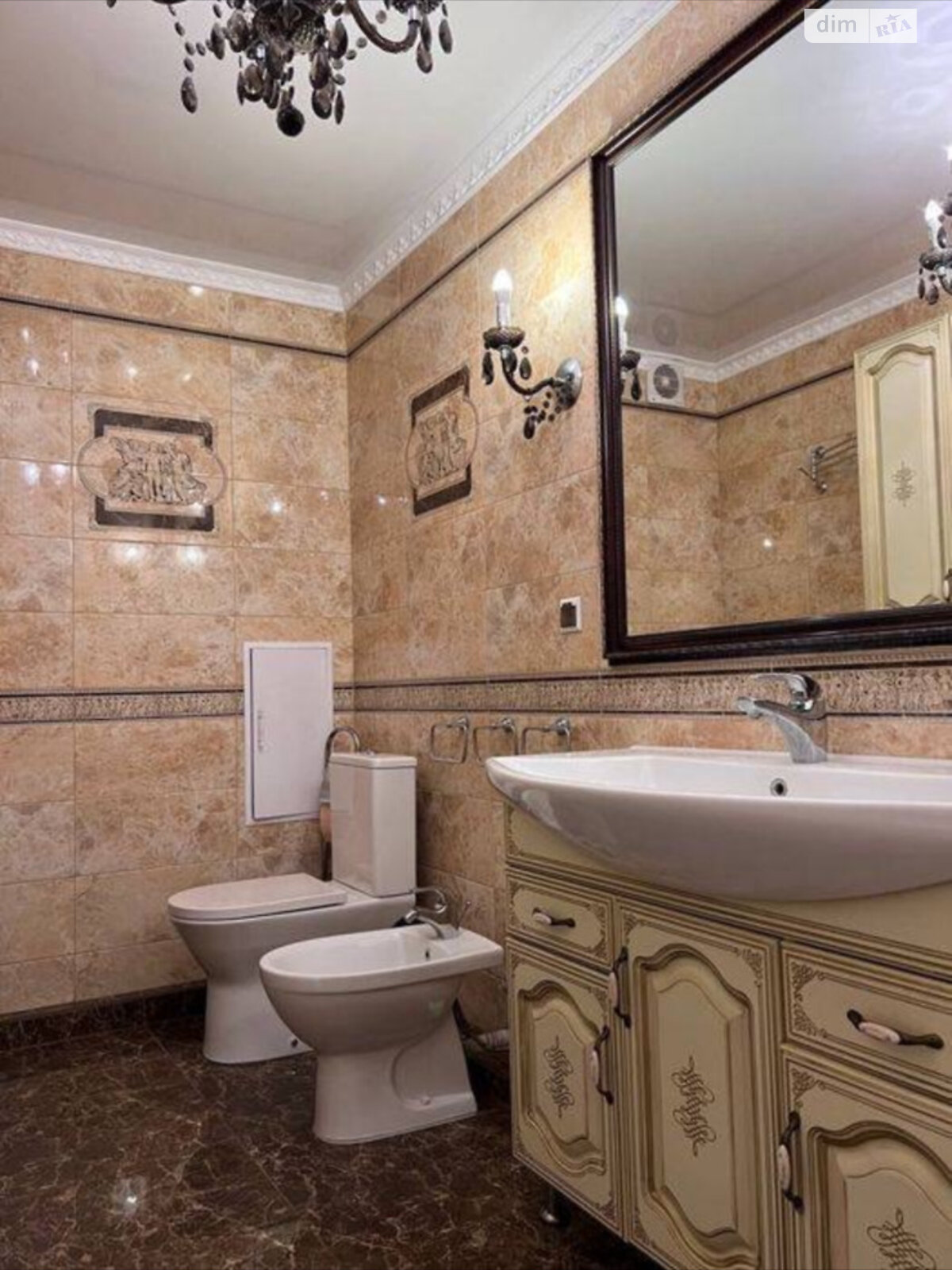 Продаж трикімнатної квартири в Хмельницькому, на вул. Паркова, район Старе місто (старий базар) фото 1 Продаж трикімнатної квартири в Хмельницькому, на вул. Паркова, район Старе місто (старий базар) фото 1