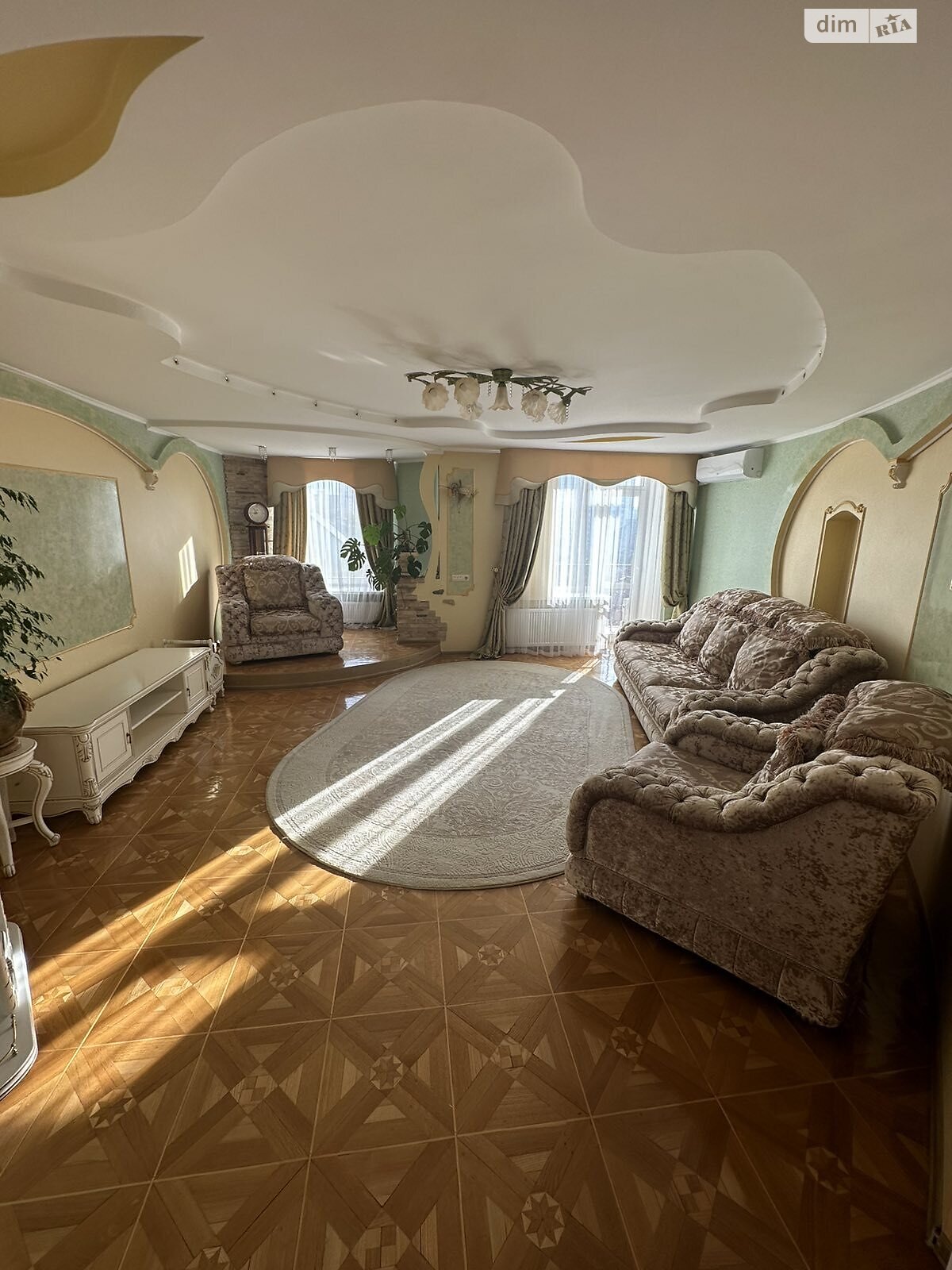 Продажа трехкомнатной квартиры в Хмельницком, на ул. Парковая 6/2, район Старый город (старый базар) фото 1 Продажа трехкомнатной квартиры в Хмельницком, на ул. Парковая 6/2, район Старый город (старый базар) фото 1