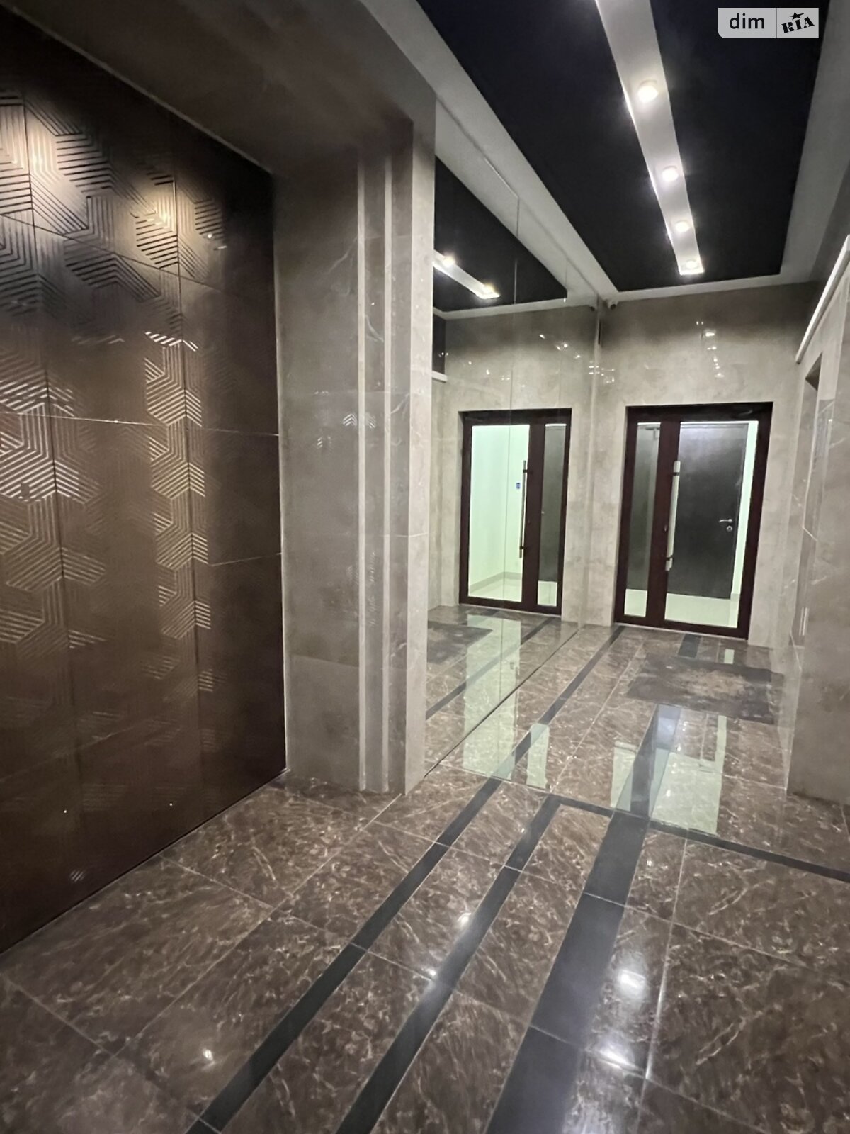Продажа однокомнатной квартиры в Хмельницком, на ул. Староміська 1/1, район Старый город (старый базар) фото 1 Продажа однокомнатной квартиры в Хмельницком, на ул. Староміська 1/1, район Старый город (старый базар) фото 1
