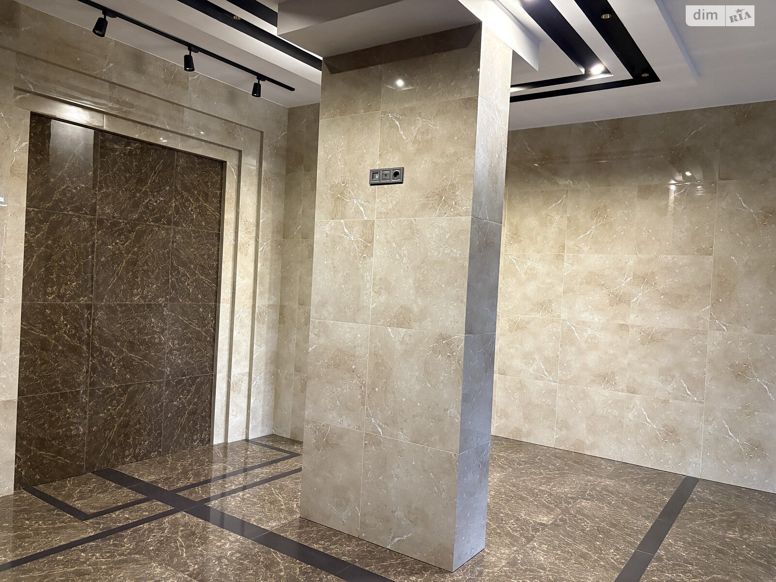 Продаж двокімнатної квартири в Хмельницькому, на вул. Староміська, район Старе місто (старий базар) фото 1