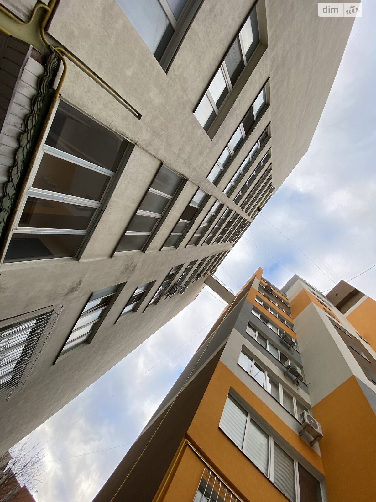 Продажа трехкомнатной квартиры в Хмельницком, на ул. Вайсера, кв. 23, район Старый город (старый базар) фото 1 Продажа трехкомнатной квартиры в Хмельницком, на ул. Вайсера, кв. 23, район Старый город (старый базар) фото 1