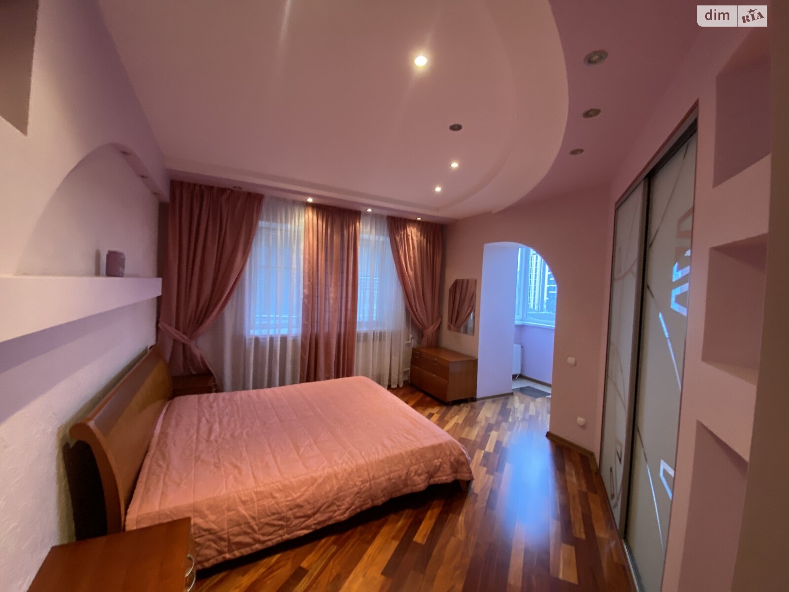 Продажа трехкомнатной квартиры в Хмельницком, на ул. Вайсера, кв. 23, район Старый город (старый базар) фото 1 Продажа трехкомнатной квартиры в Хмельницком, на ул. Вайсера, кв. 23, район Старый город (старый базар) фото 1