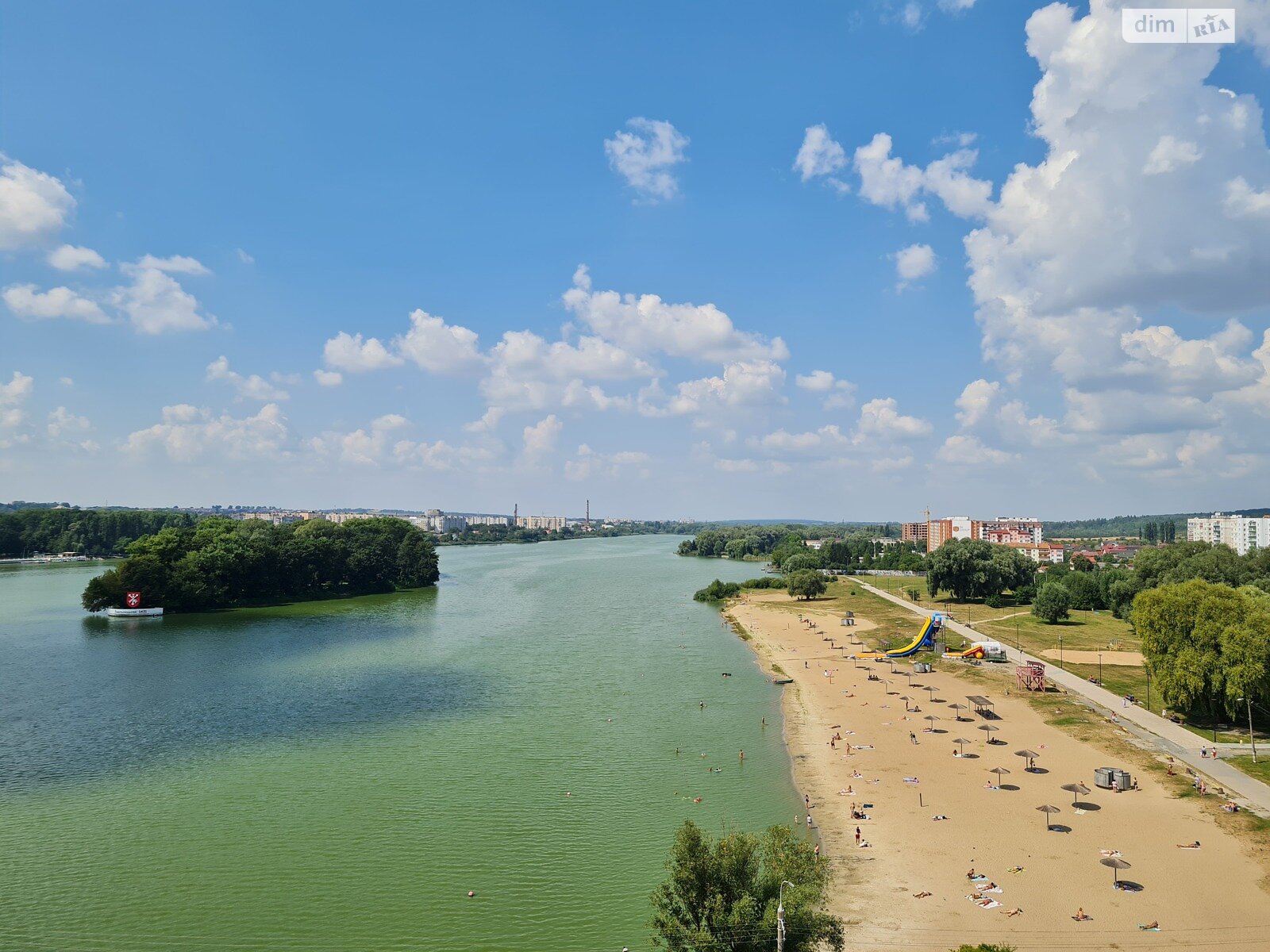 Продажа трехкомнатной квартиры в Хмельницком, на ул. Степана Бандеры, район Центр фото 1