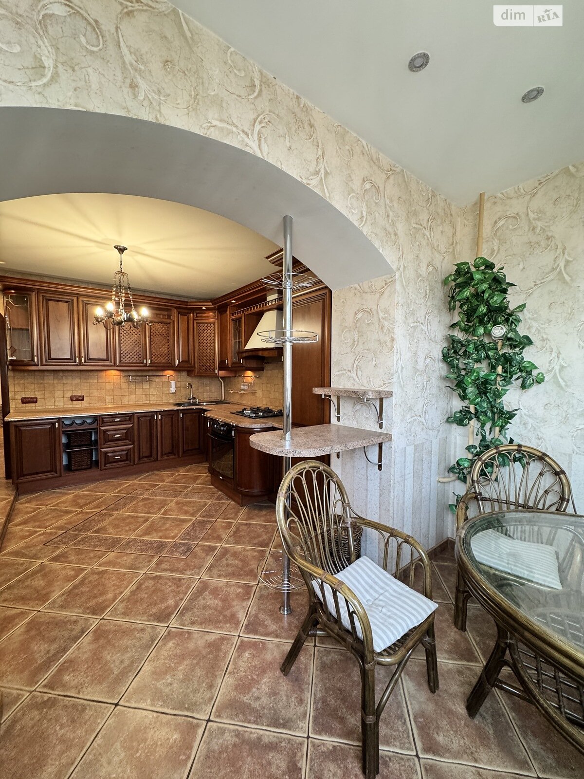 Продаж трикімнатної квартири в Хмельницькому, на вул. Героїв Майдану 48, район Центр фото 1